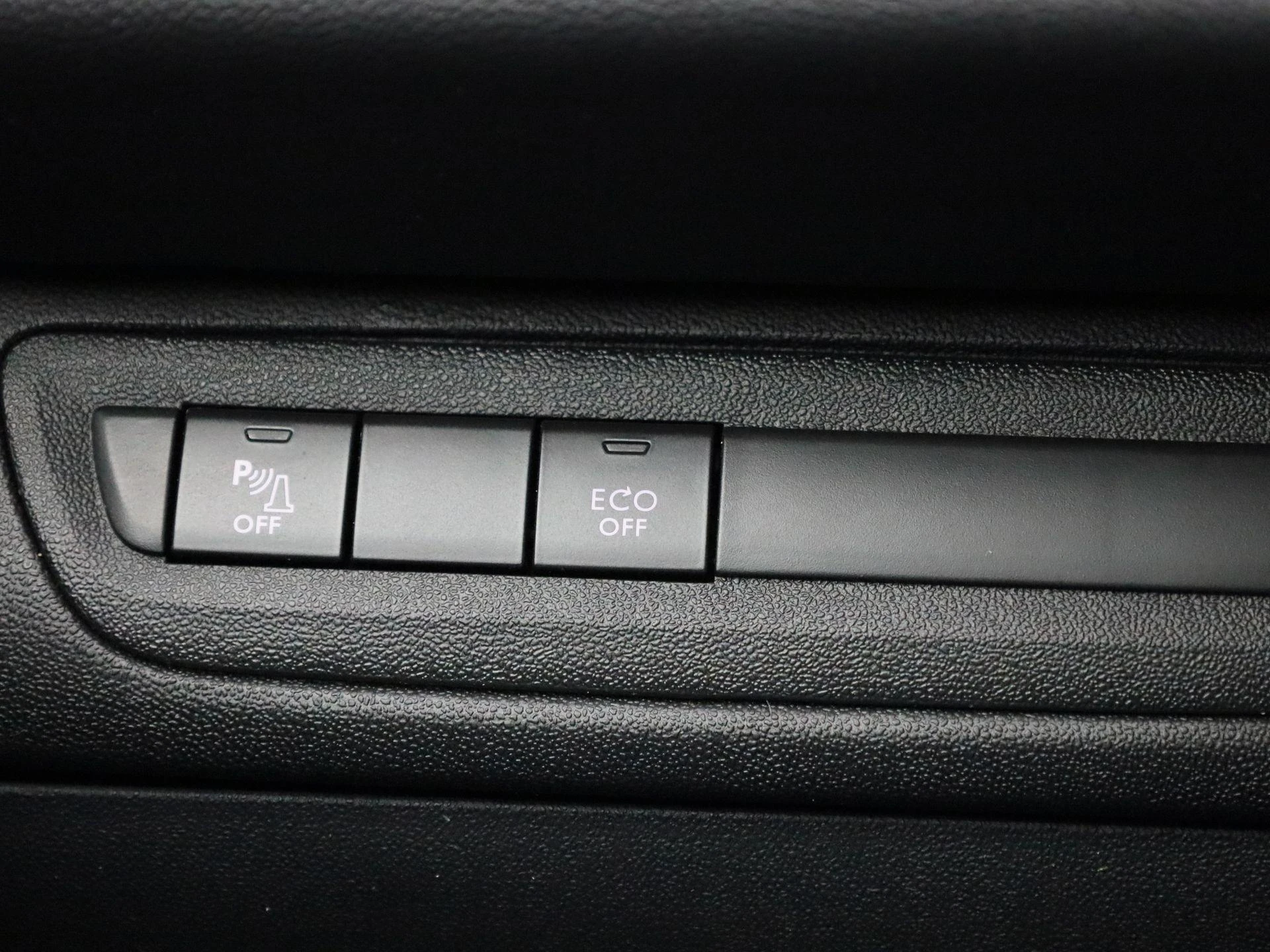 Peugeot-208-image-21
