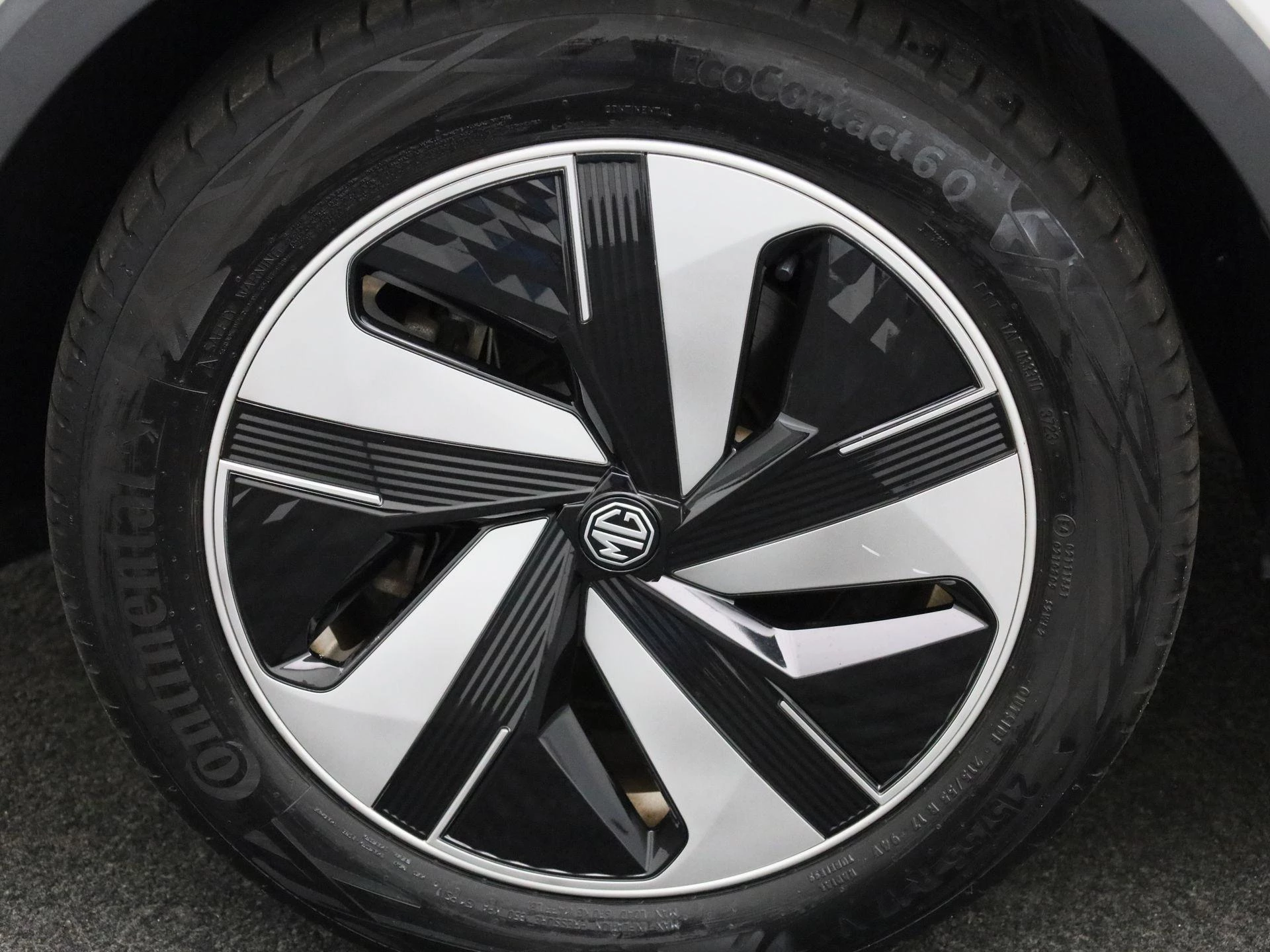 MG-ZS EV-image-13