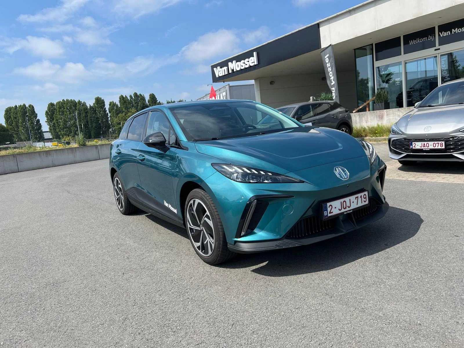 MG MG4 64 kWh Premium