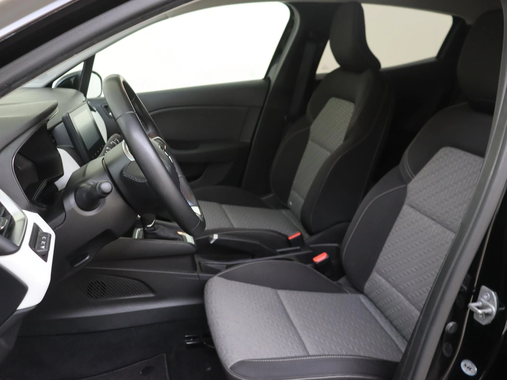 Renault-Clio-image-10