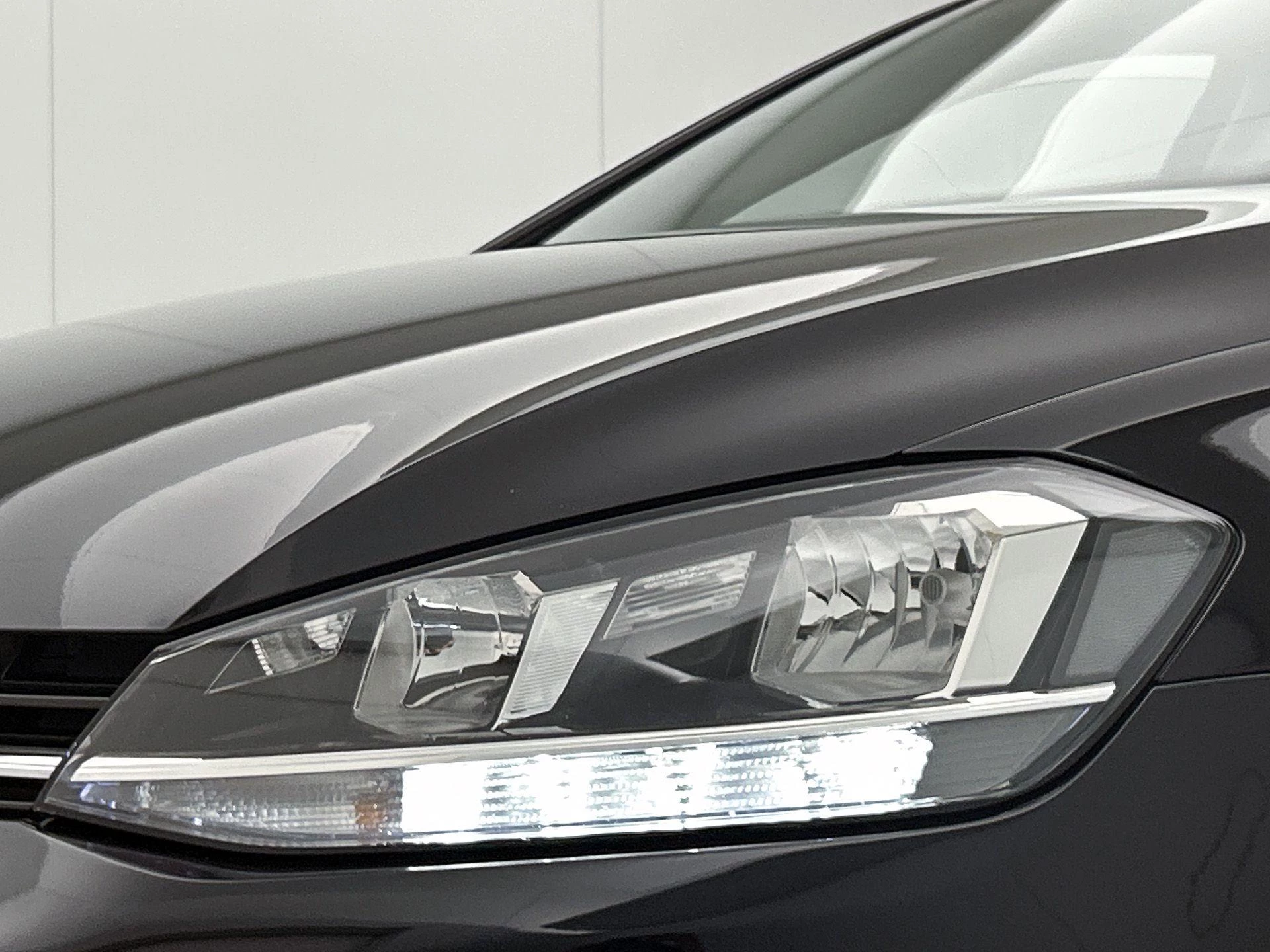 Volkswagen-Golf-image-14