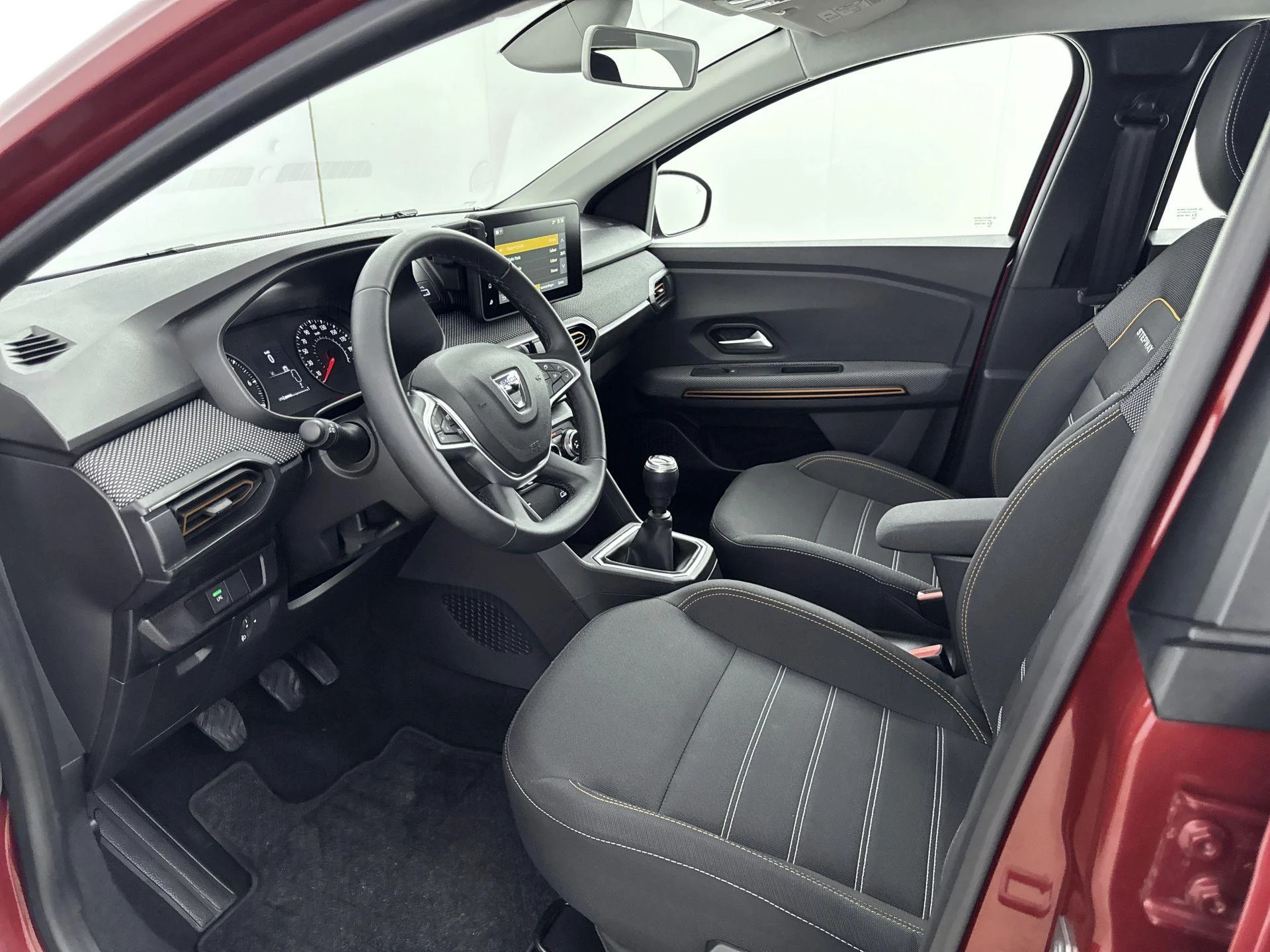 Dacia-Sandero Stepway-image-7