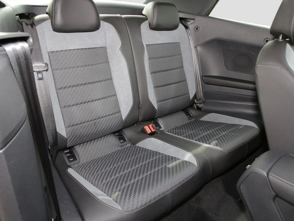 Volkswagen-T-Roc-image-11