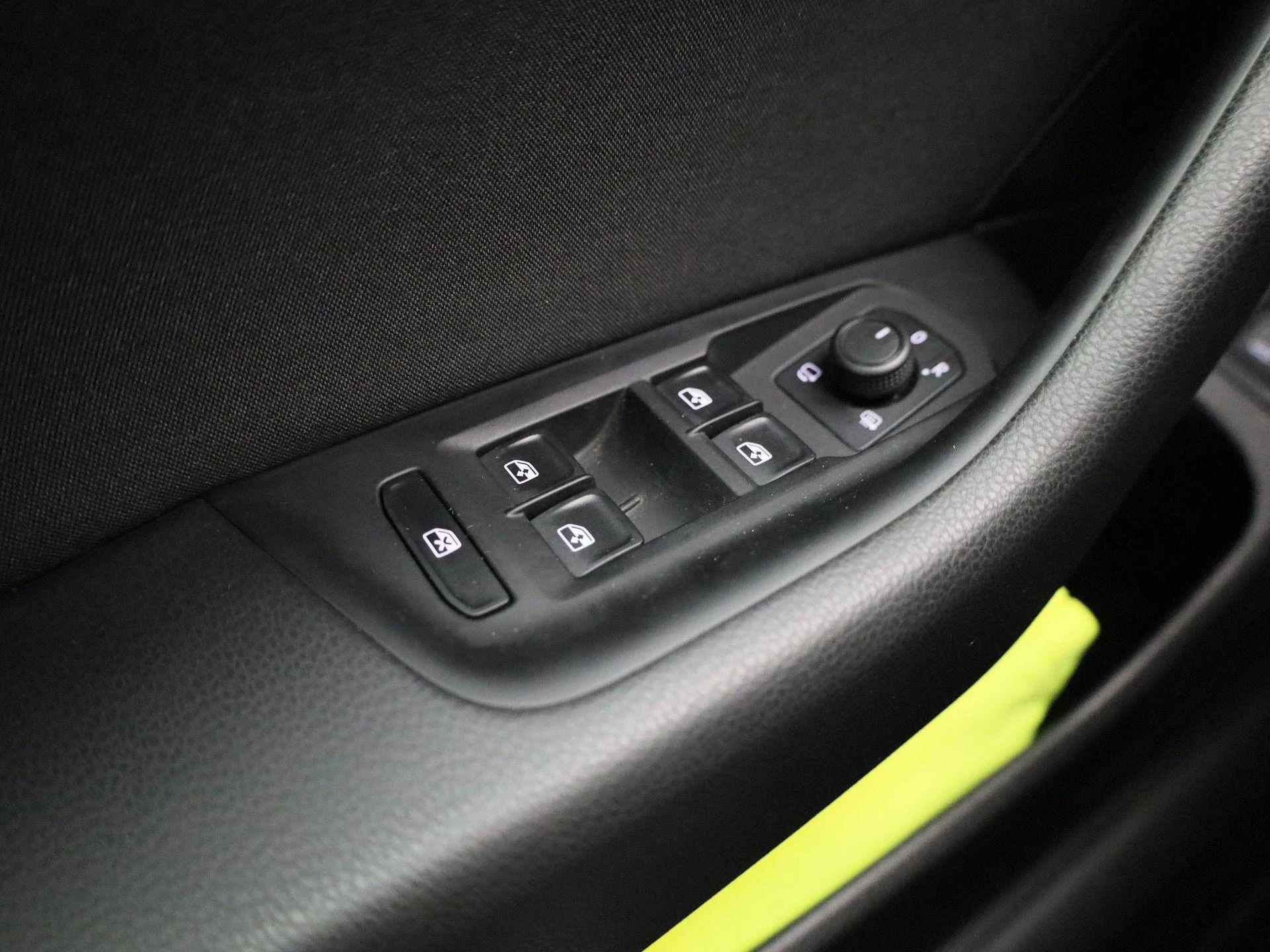 Volkswagen Passat Variant 2.0 TDI 90kW DSG Style Business Elektrische kofferklep | Camera | Adapt cruise