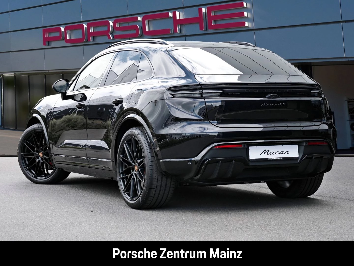 Porsche-Macan-image-5