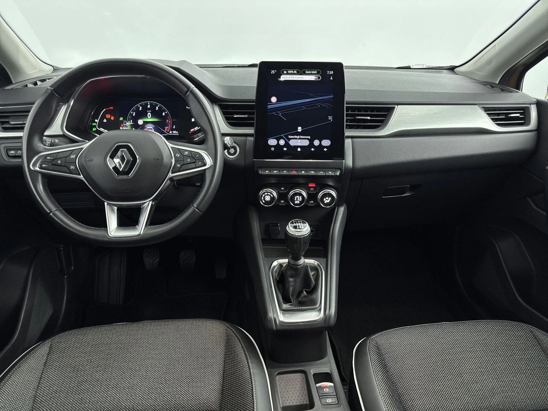 Renault-Captur-image-17