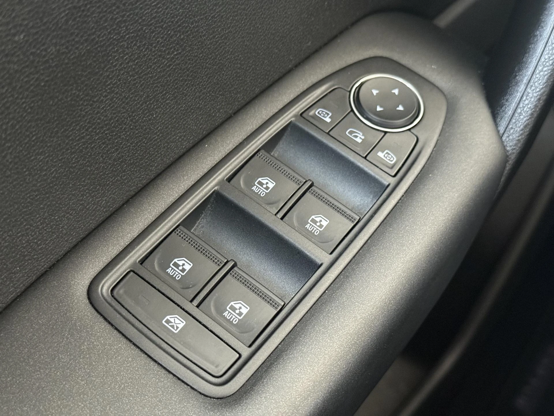 Renault-Captur-image-24