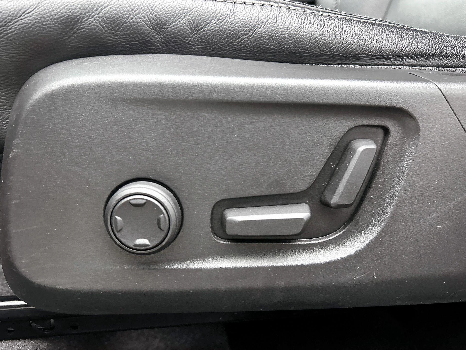 Volvo-XC40-image-24