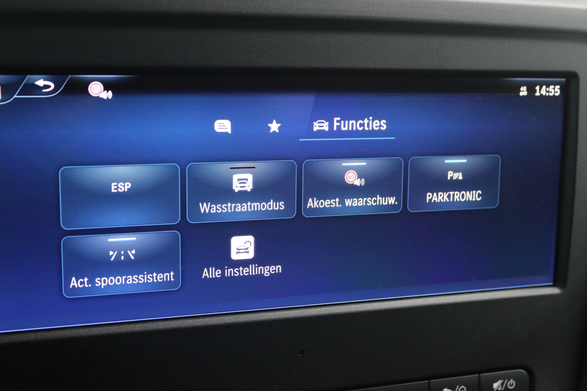 Mercedes-Benz-Vito-image-10