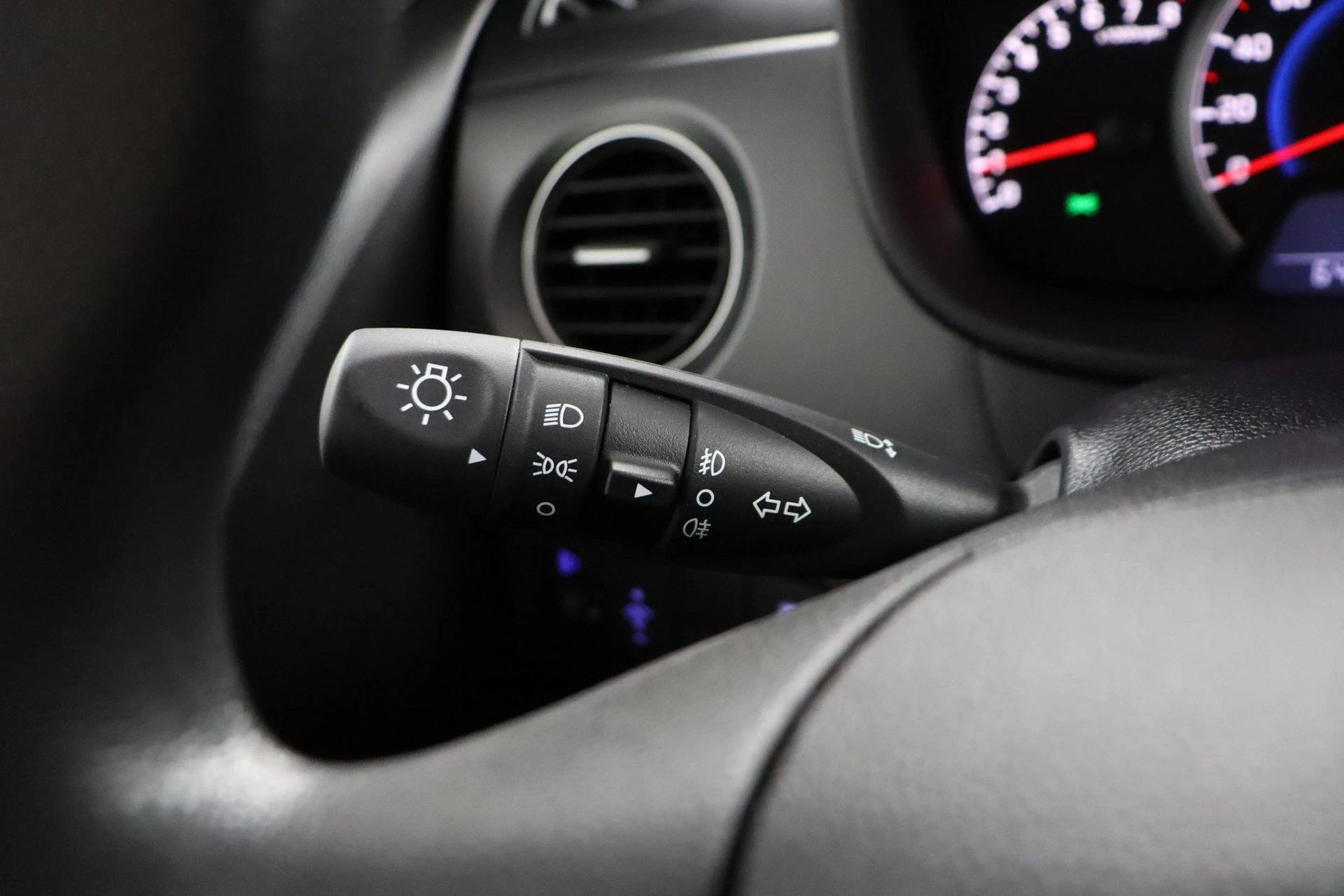Hyundai-i10-image-23