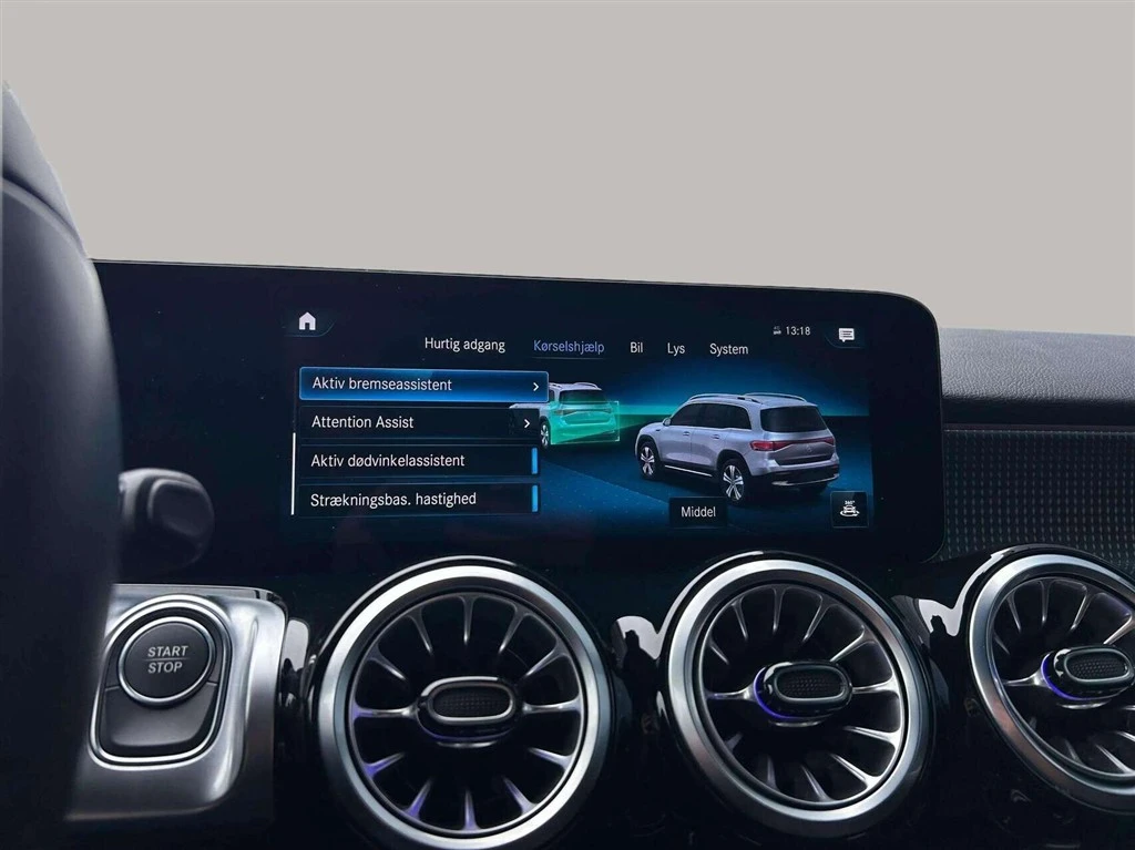 Mercedes-Benz-EQB-image-16