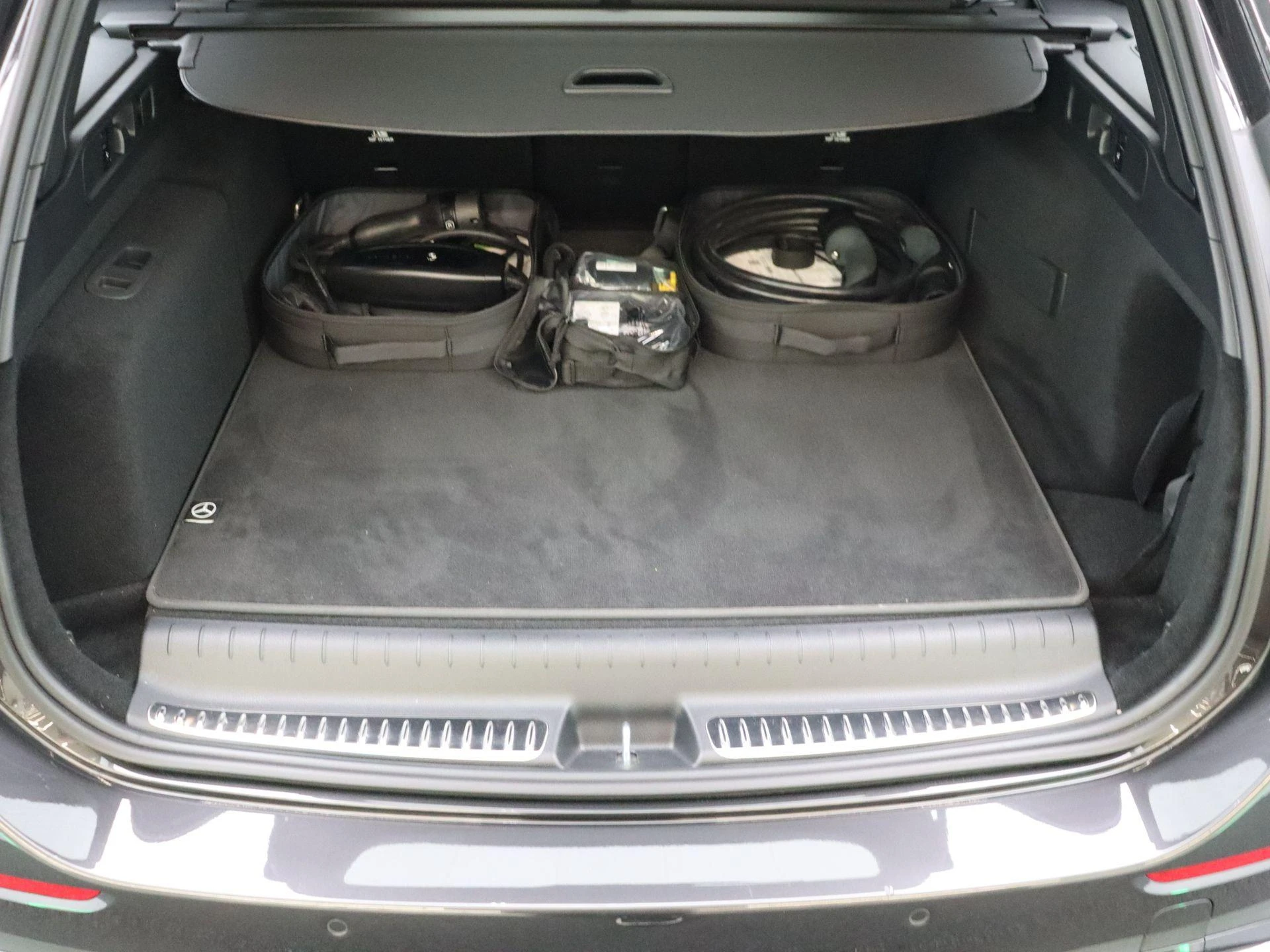 Mercedes-Benz C-Klasse 300 e Break Star Edition + LEDER + PANO DAK + DIGITAL LIGHT +