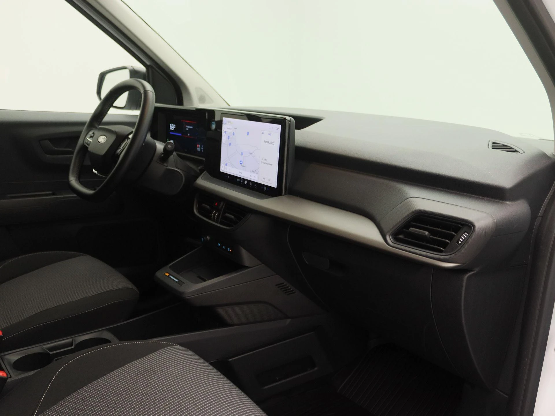 Ford-E-Transit-image-19