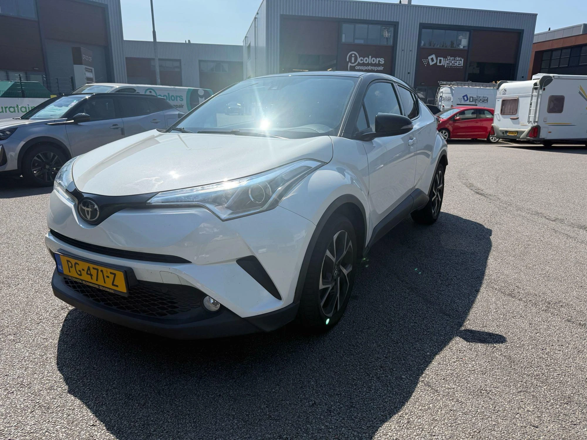 Toyota C-HR 1.2 Bi-Tone 116 PK