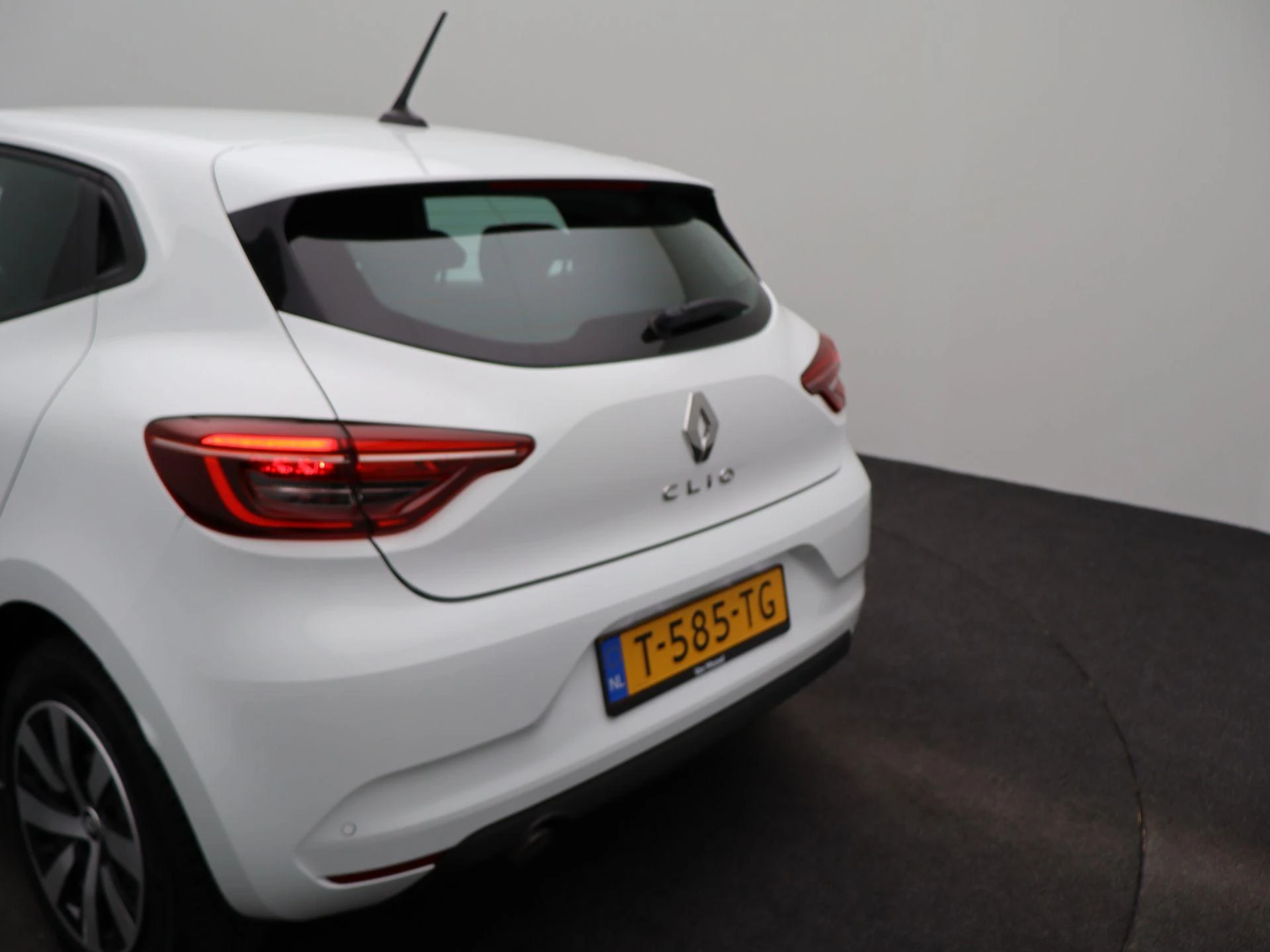 Renault-Clio-image-31