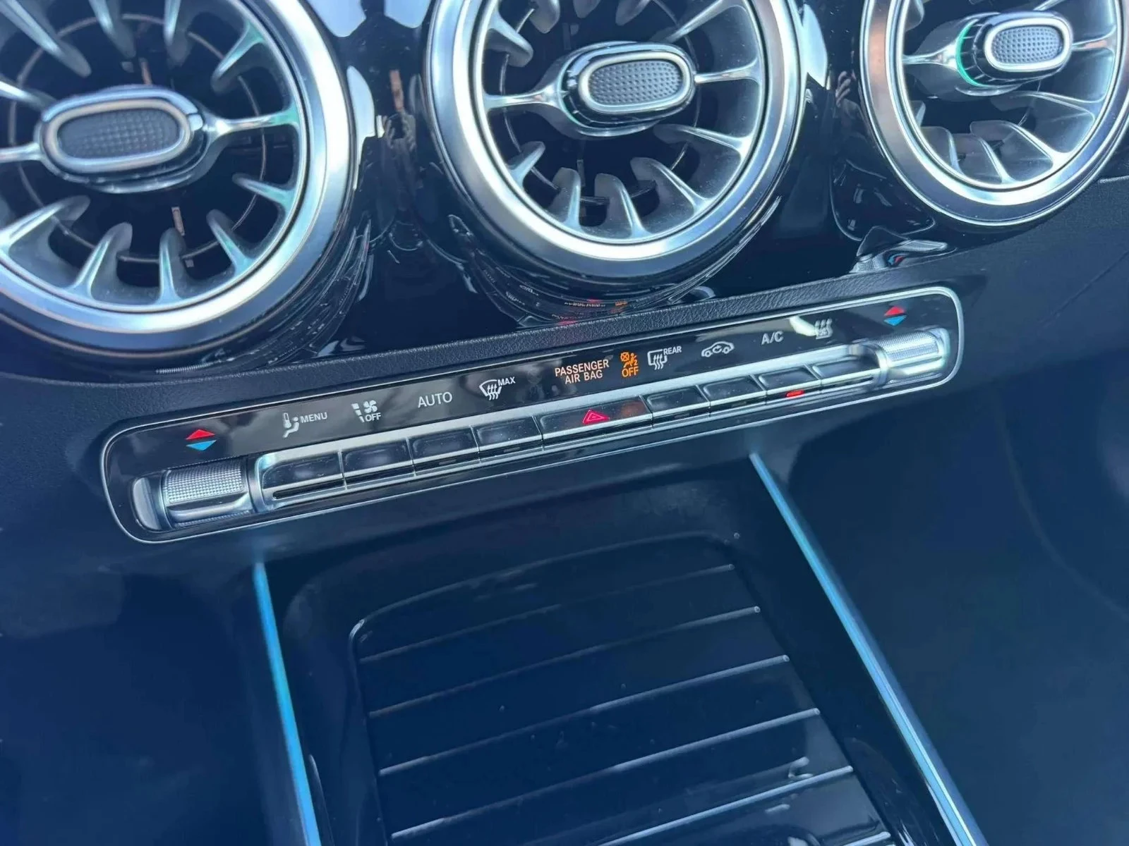 Mercedes-Benz-EQA-image-15