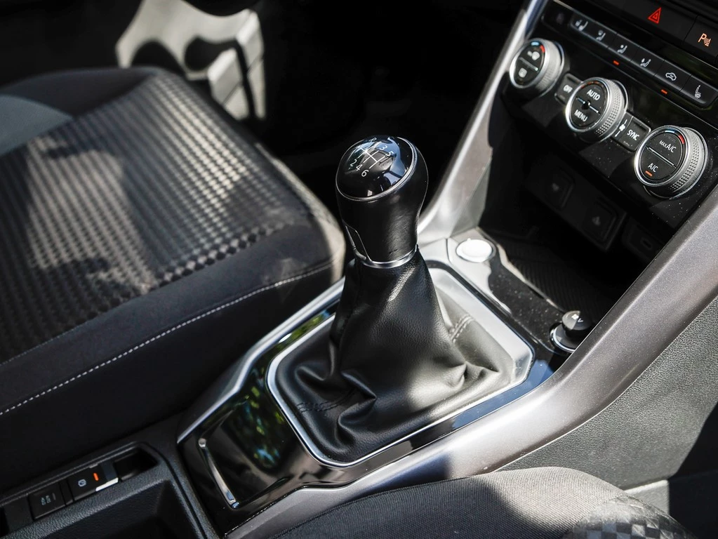 Volkswagen T-Roc 2,0 TDI Style,AHK,R-Line Exterieur,LED,Kamera App Connect,Sitzheizung,Climatronic
