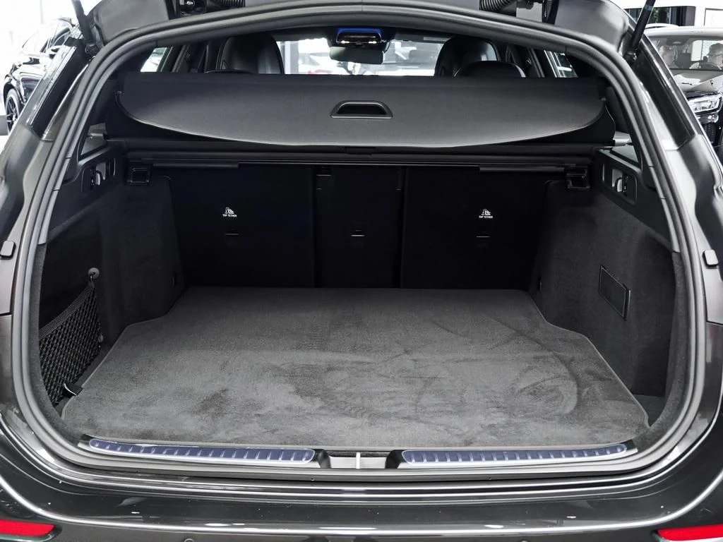 Mercedes-Benz-C-Klasse 300-image-14