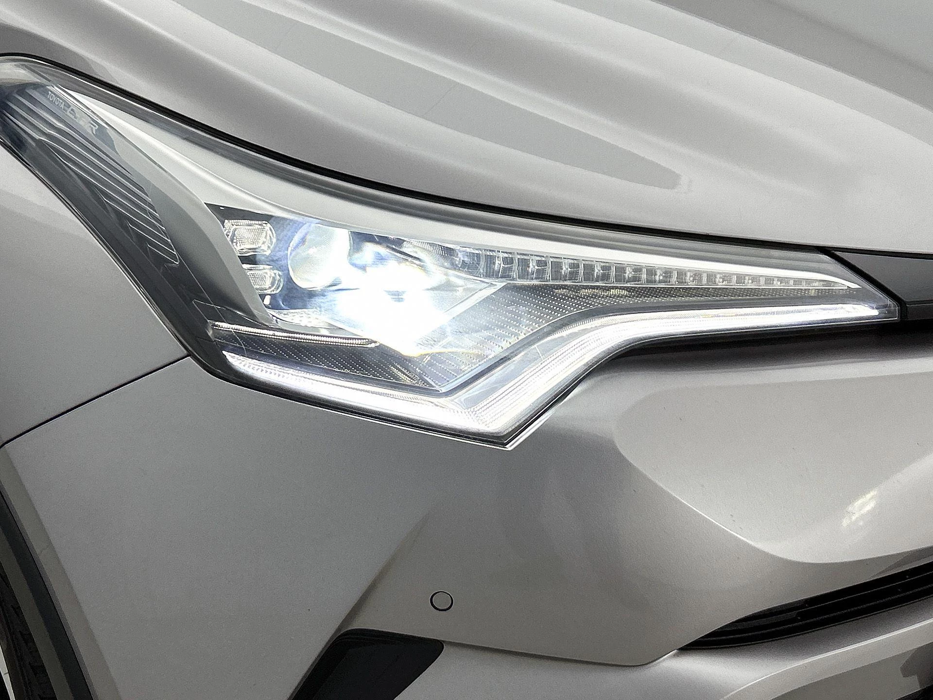 Toyota-C-HR-image-28