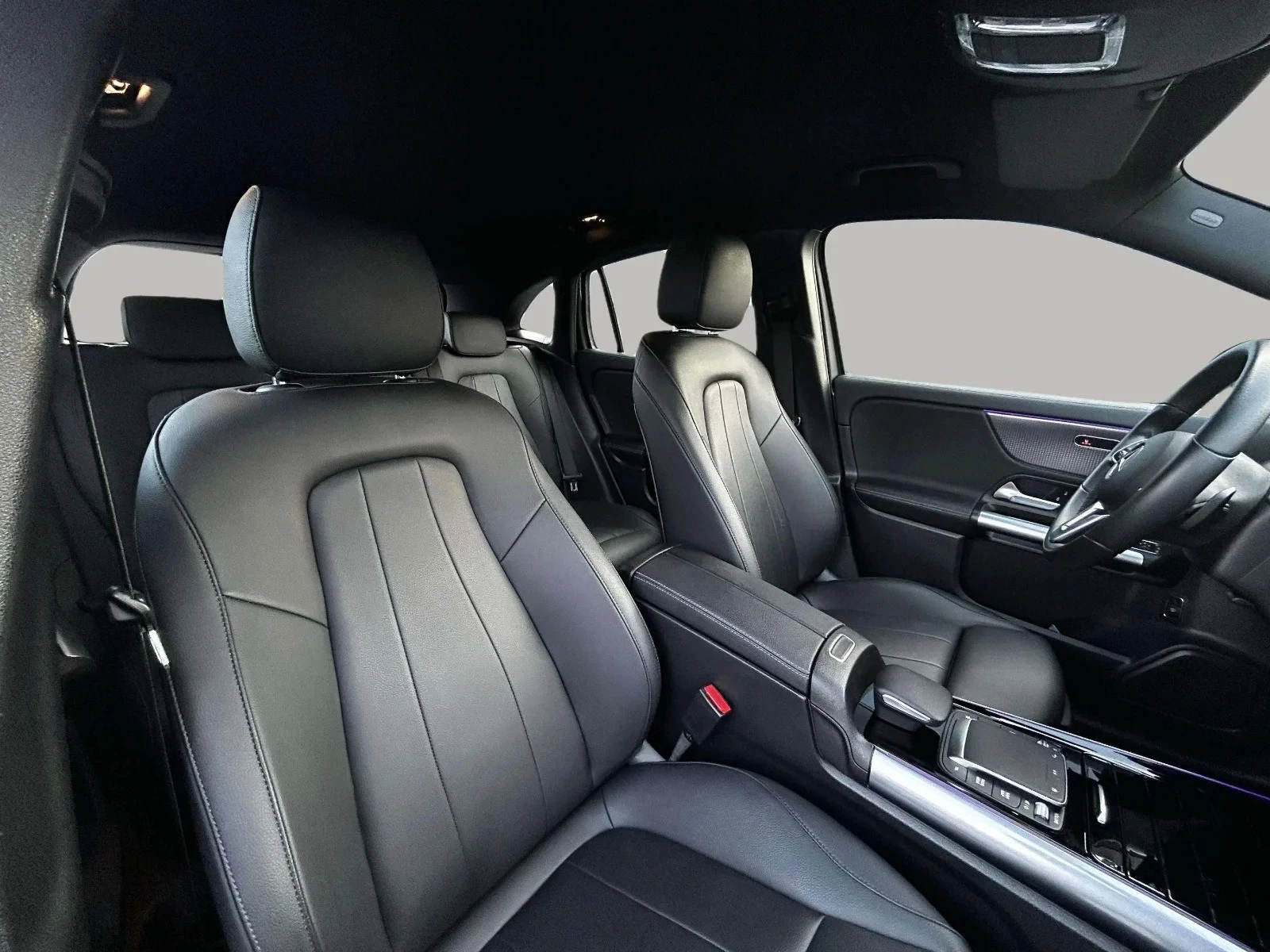 Mercedes-Benz-EQA-image-11