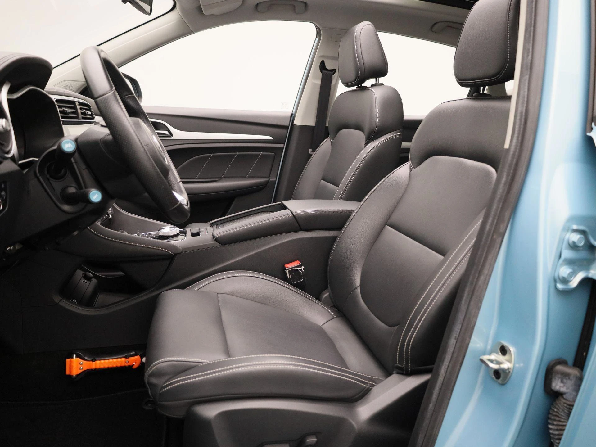 MG-ZS EV-image-9