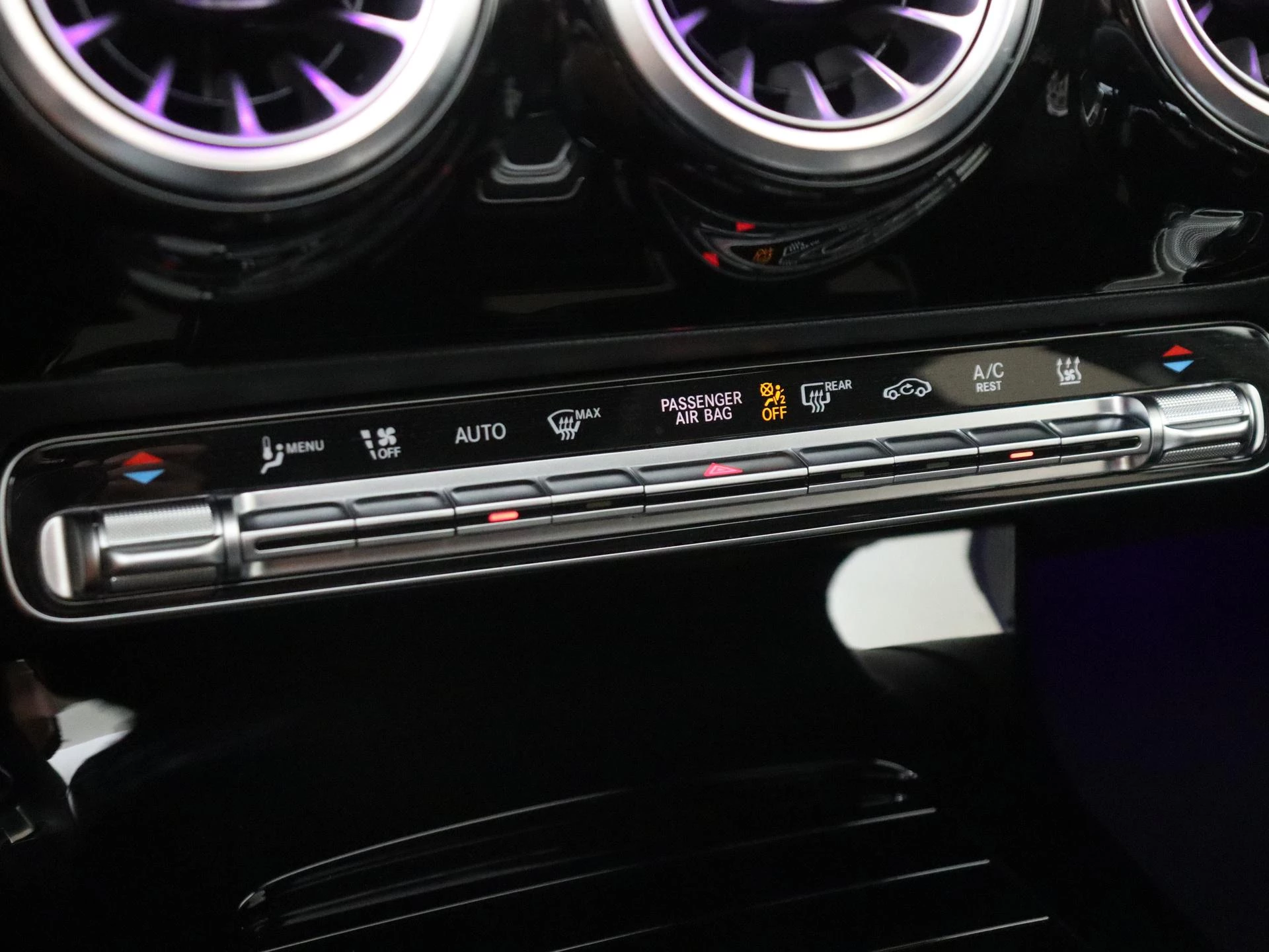 Mercedes-Benz-A-Klasse-image-23