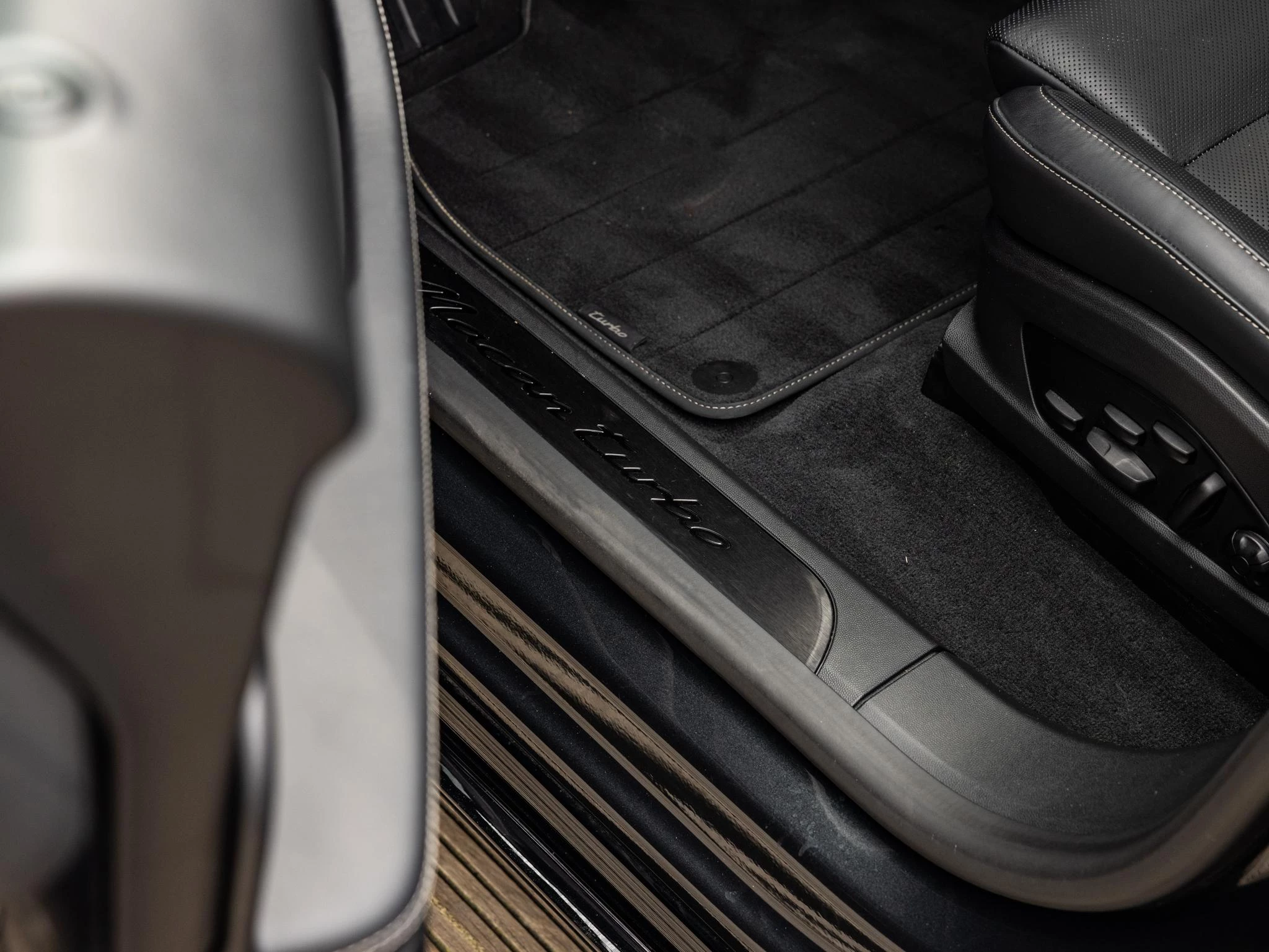 Porsche Macan Turbo 100 kWh