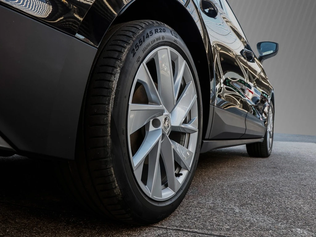 Škoda-Enyaq iV-image-4