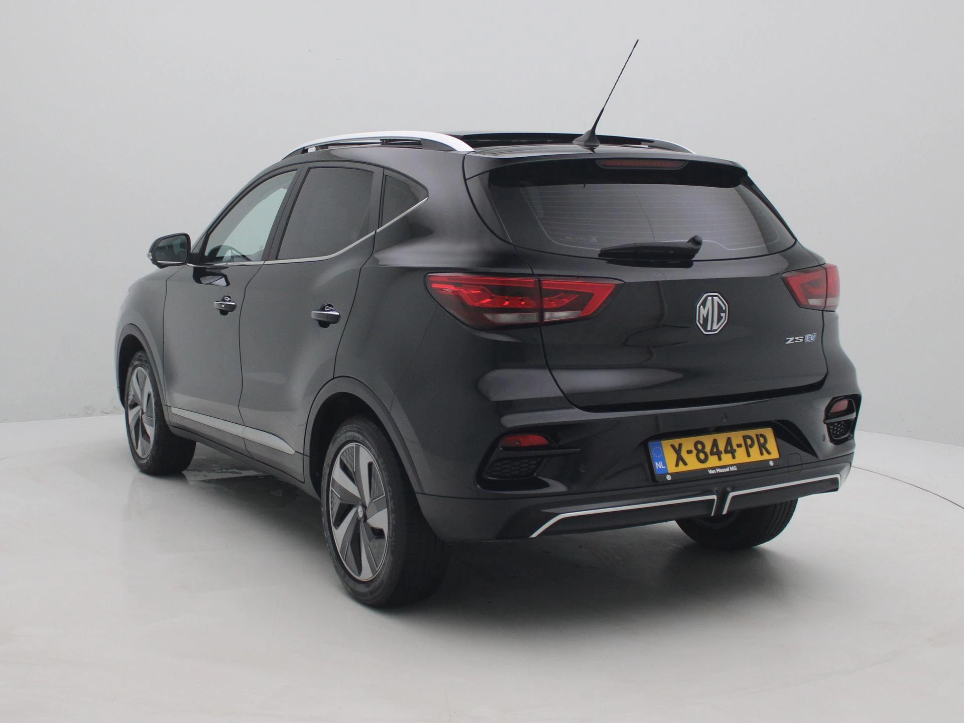 MG ZS EV Standard Range Luxury 50 kWh