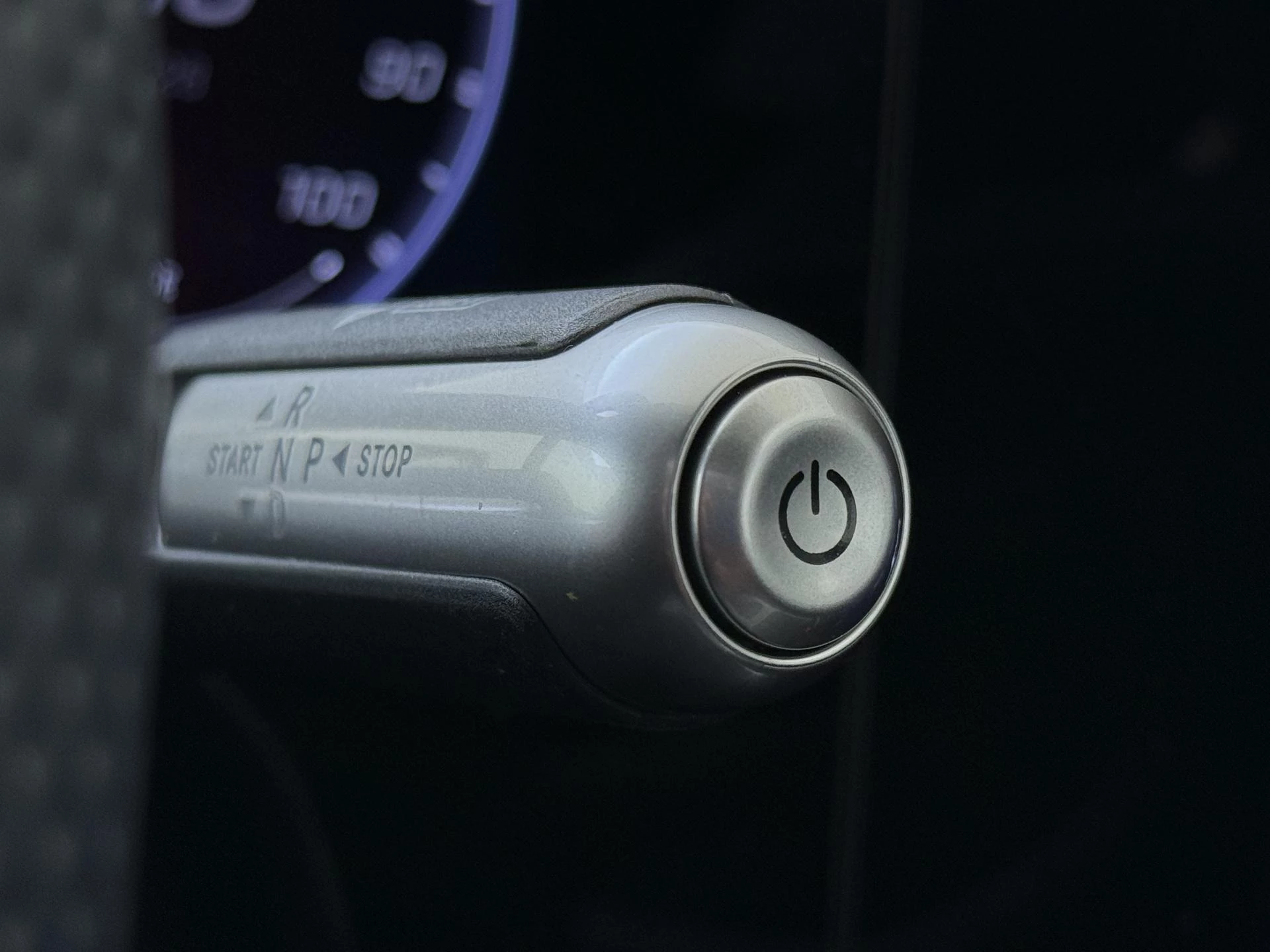 Mercedes-Benz-CLA-image-21