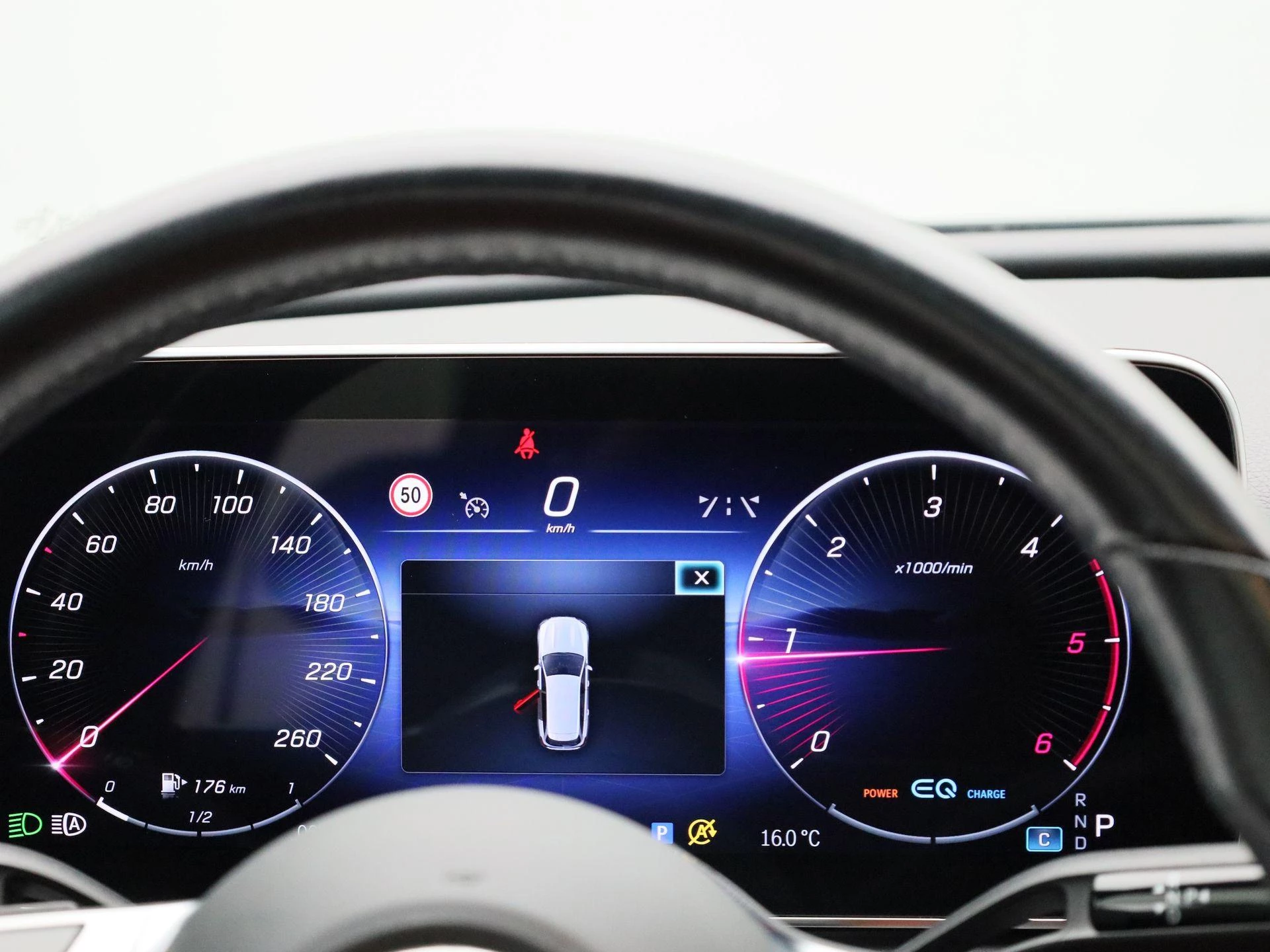 Mercedes-Benz-C-Klasse-image-9