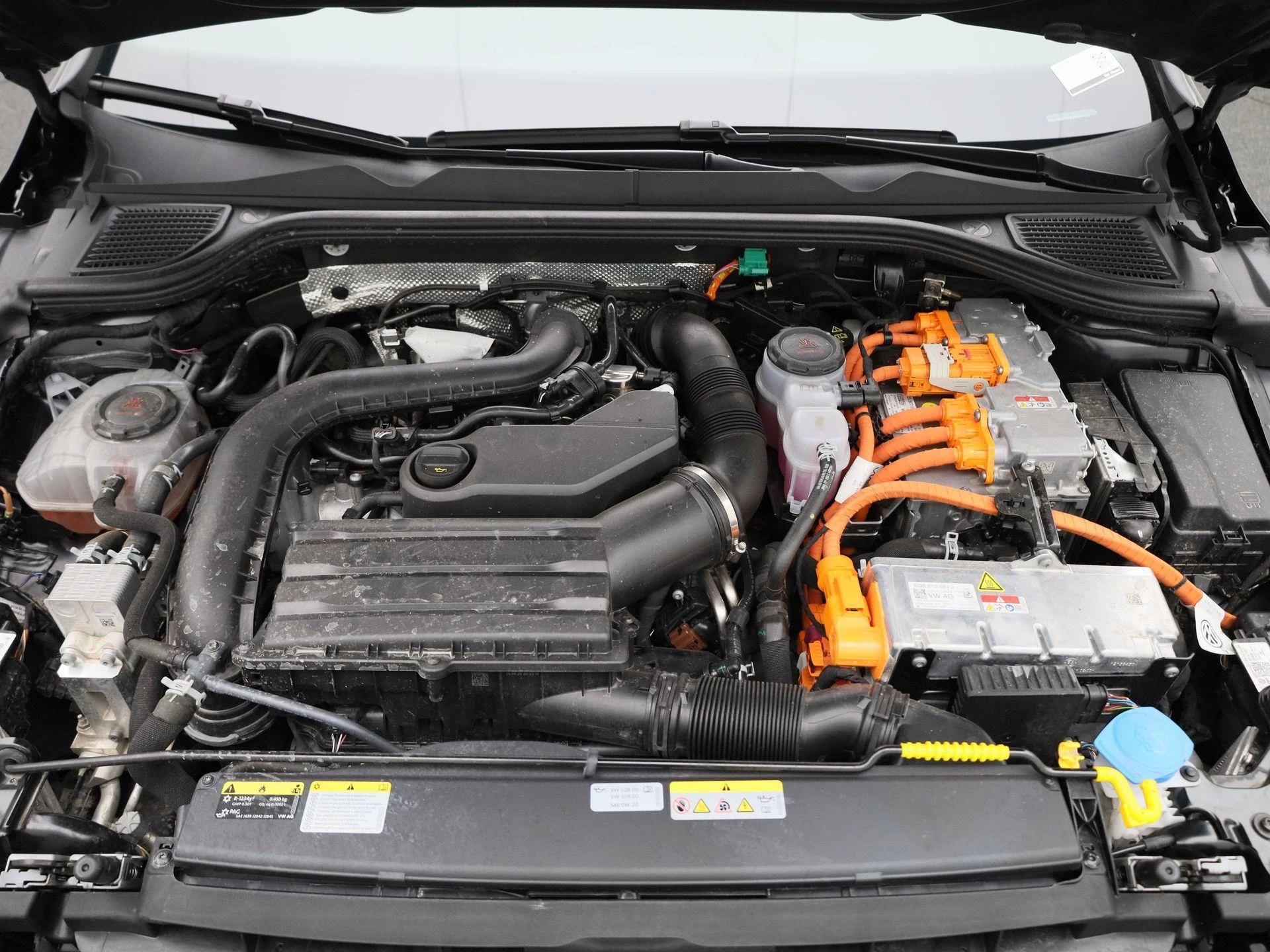 Volkswagen-Golf-image-44