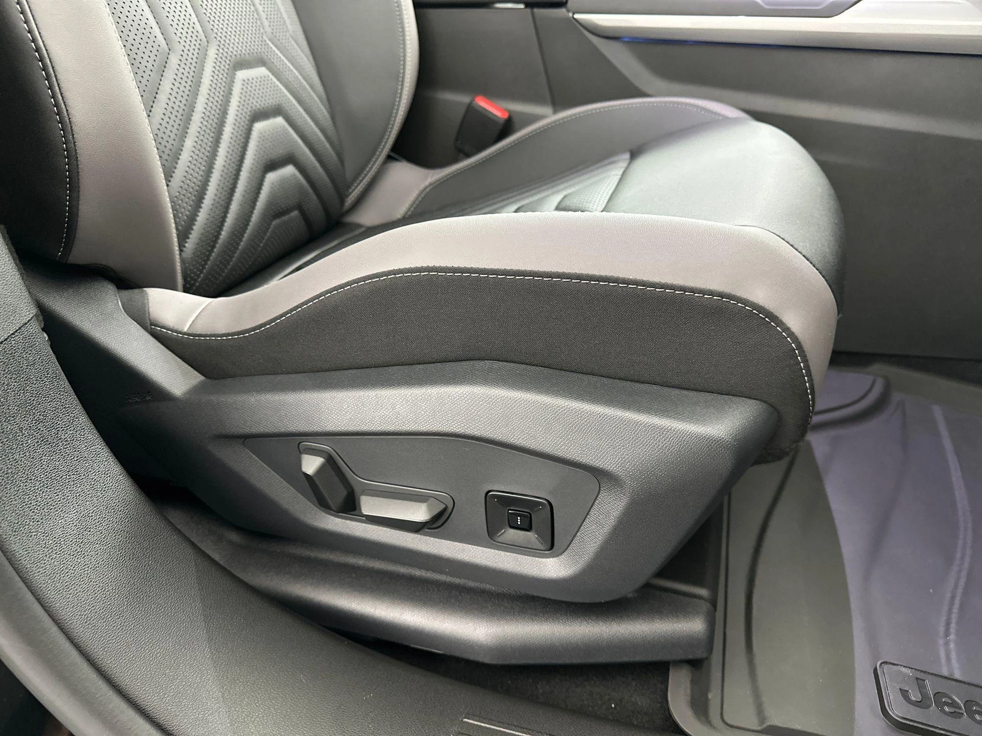 Jeep Compass 1.6 e-Hybrid Plug-In First Edition