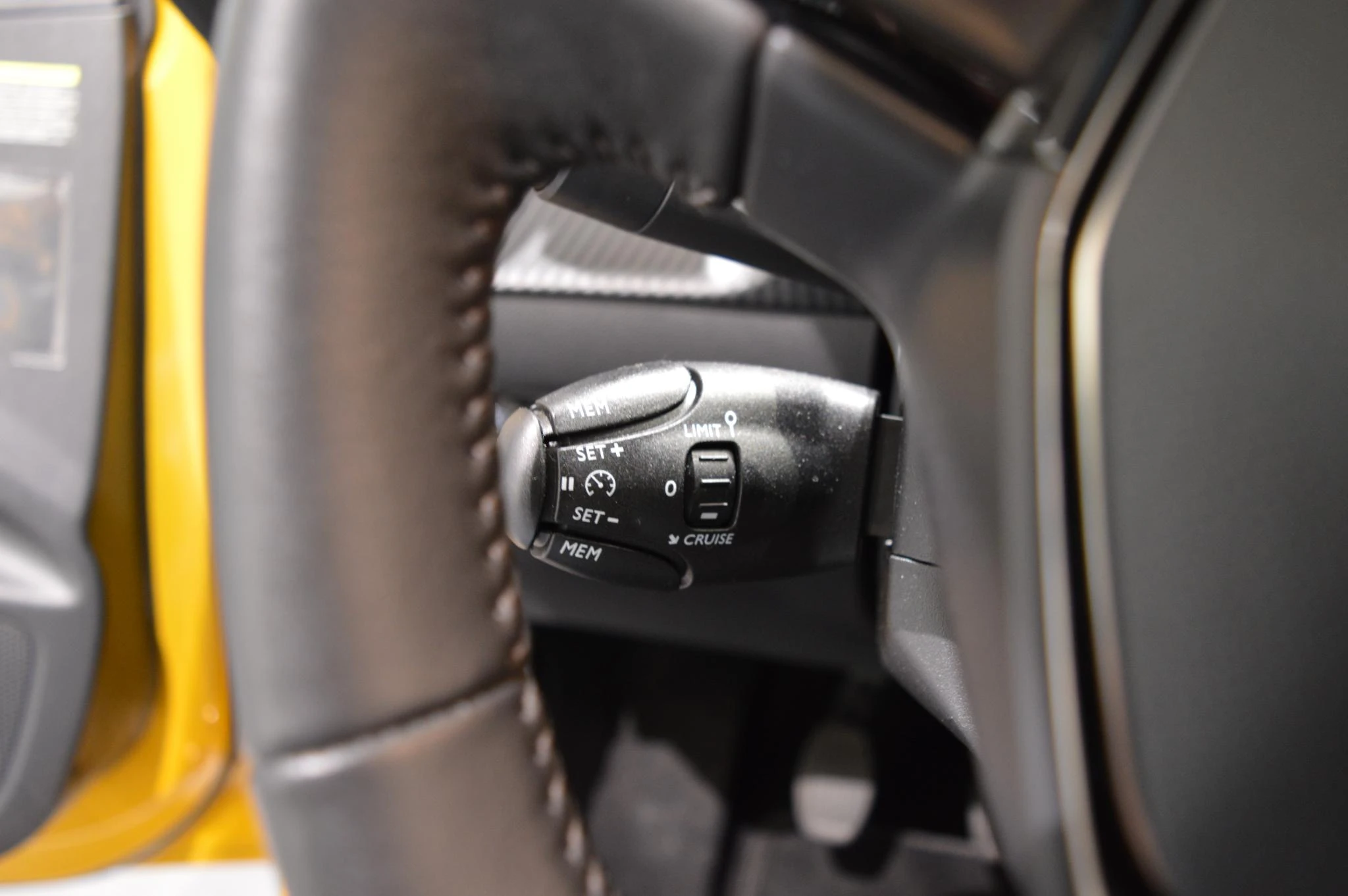 Peugeot-208-image-9