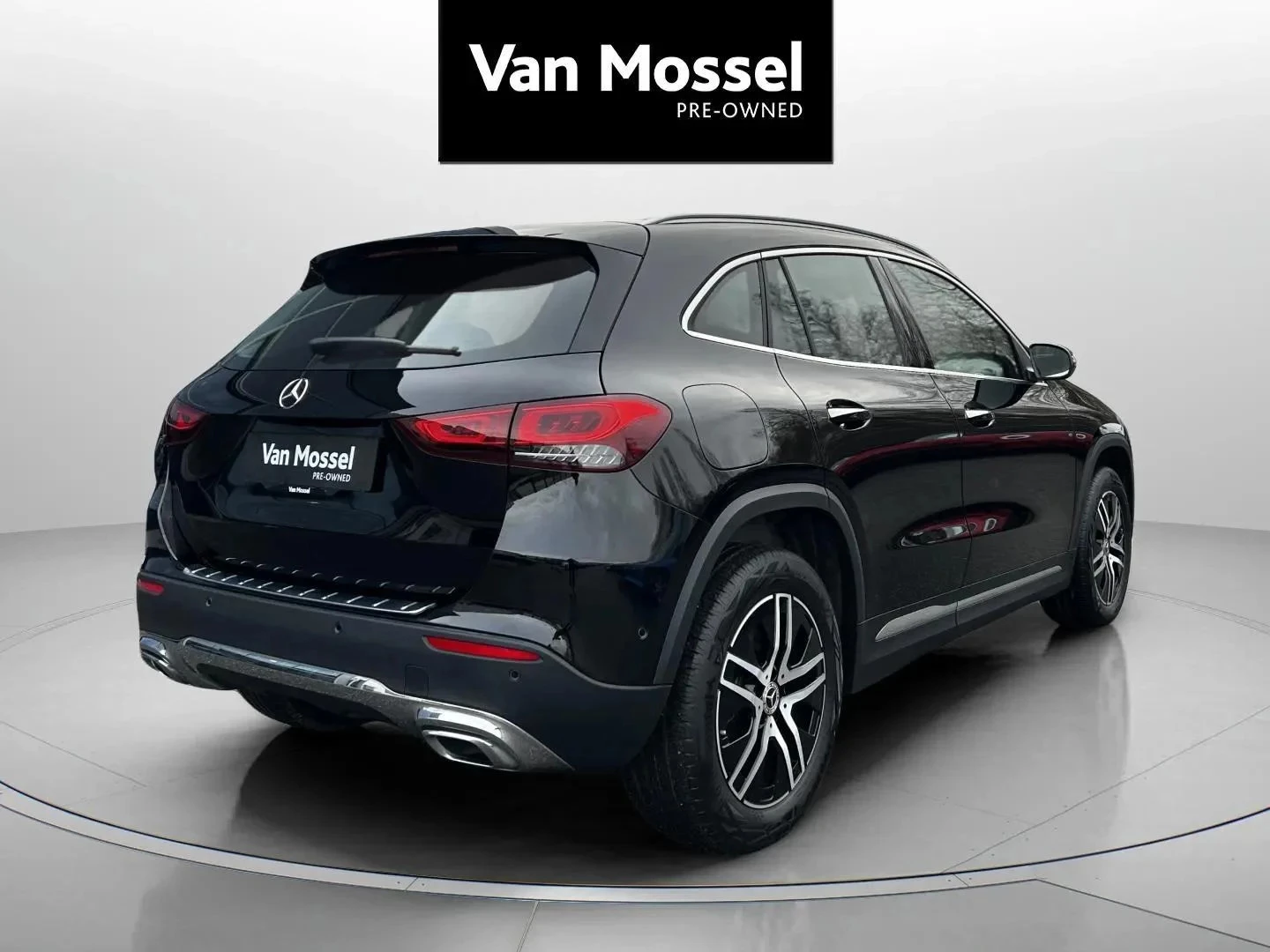 Mercedes-Benz-GLA-image-4