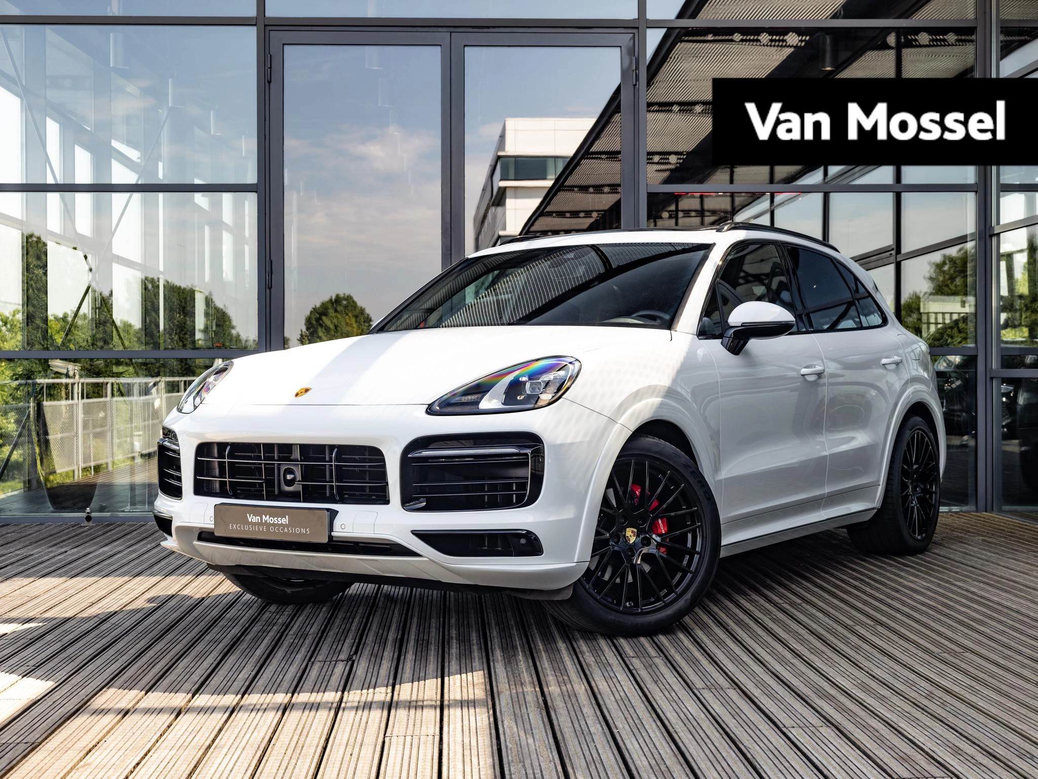Porsche-Cayenne-image-0