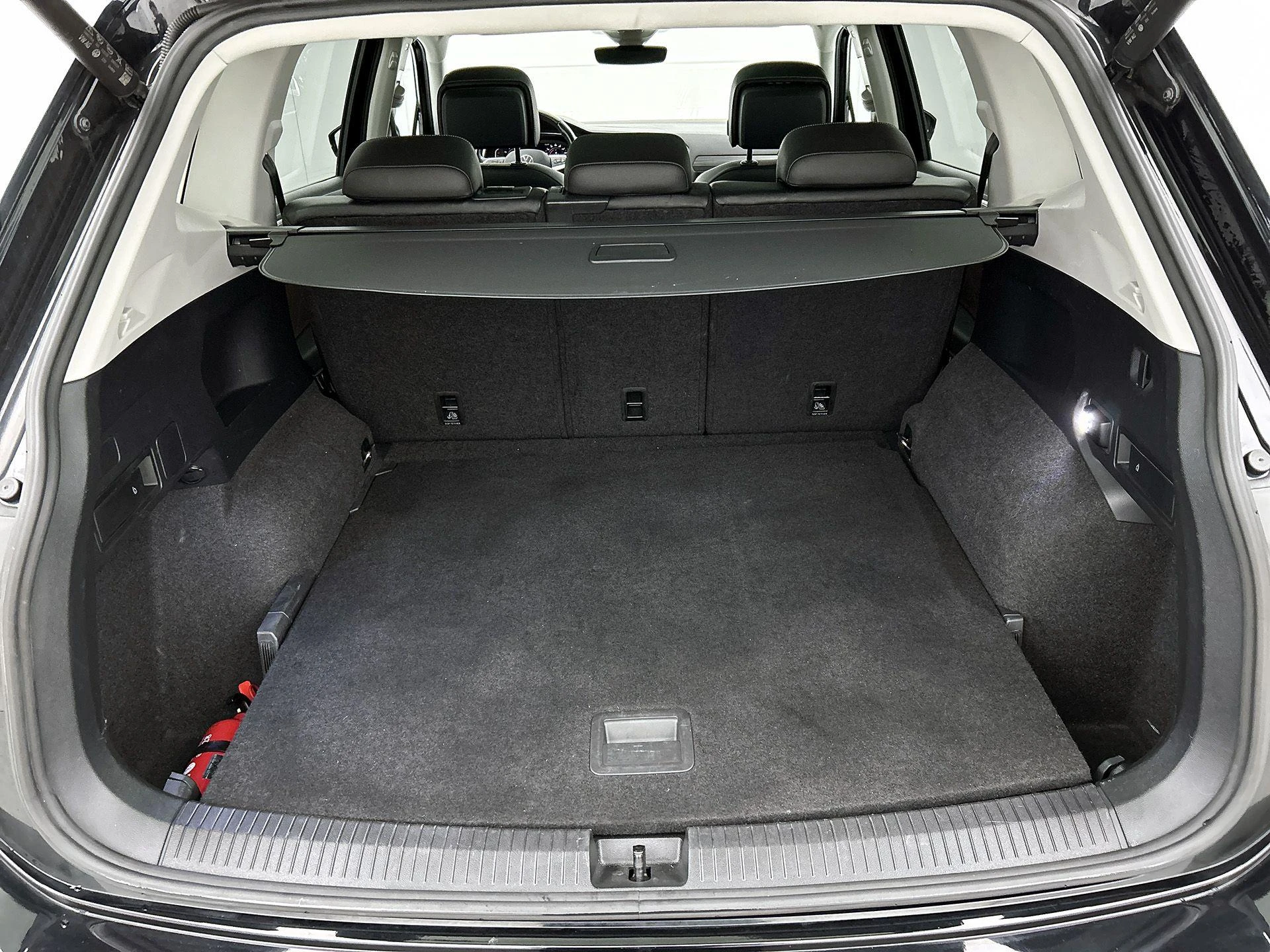 Volkswagen-Tiguan Allspace-image-20