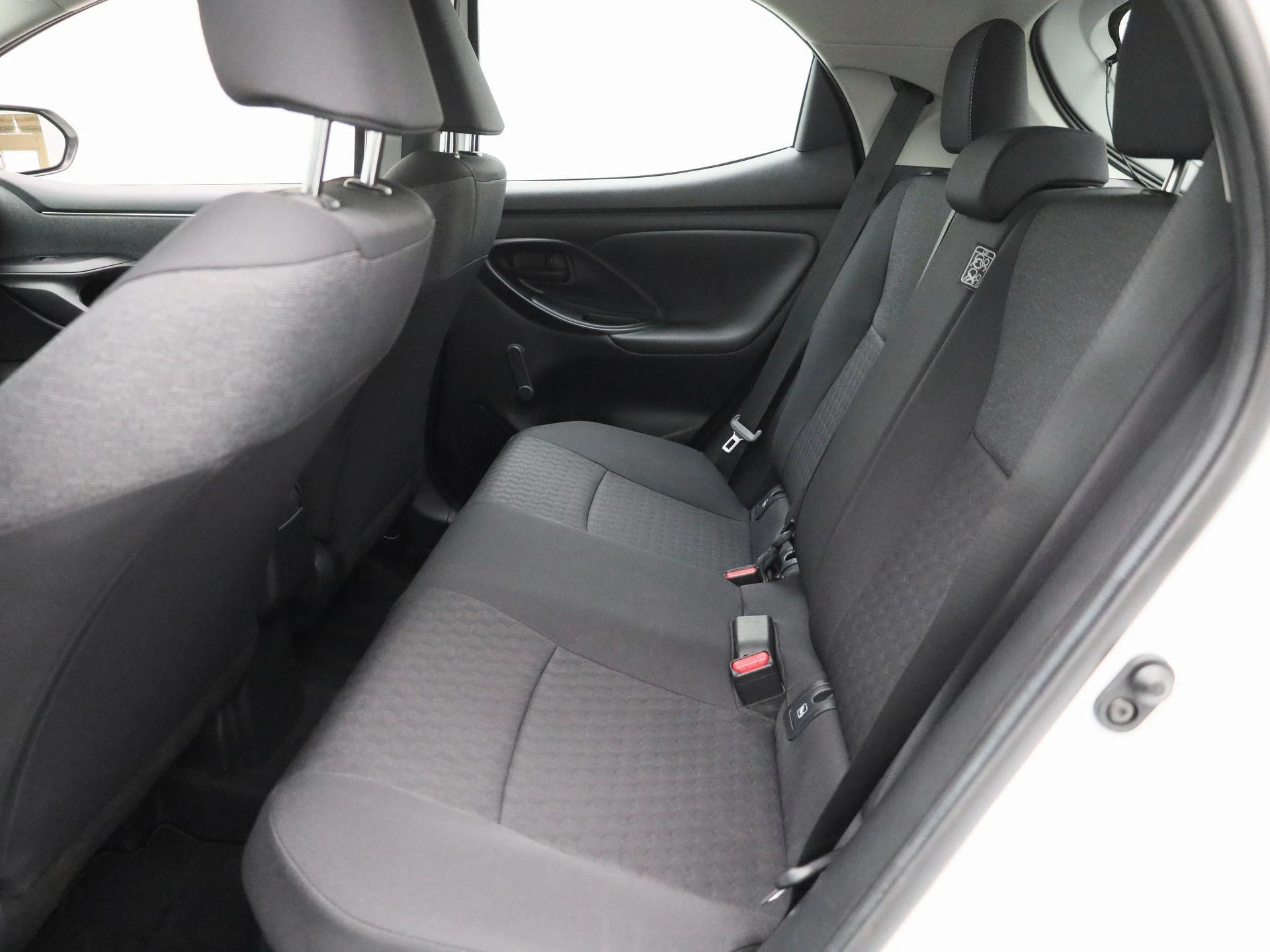 Toyota-Yaris-image-10
