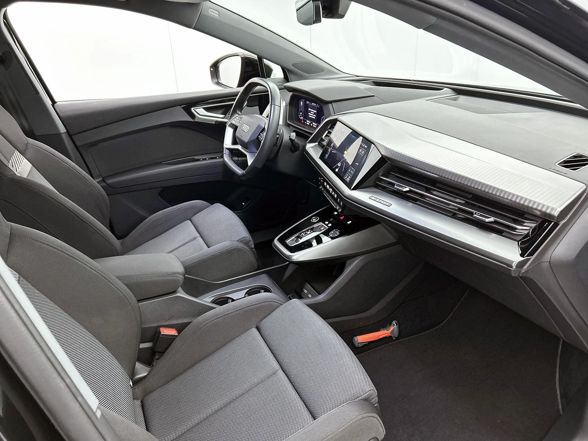 Audi-Q4 e-tron-image-16
