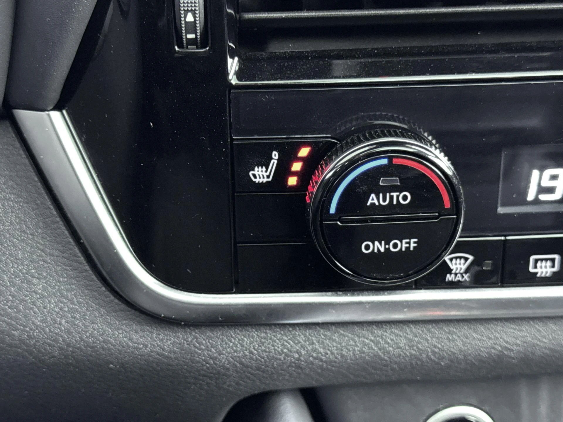 Nissan-QASHQAI-image-7