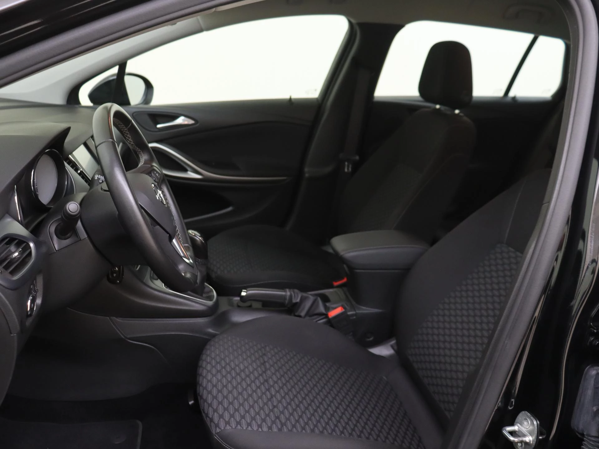 Opel-Astra-image-10