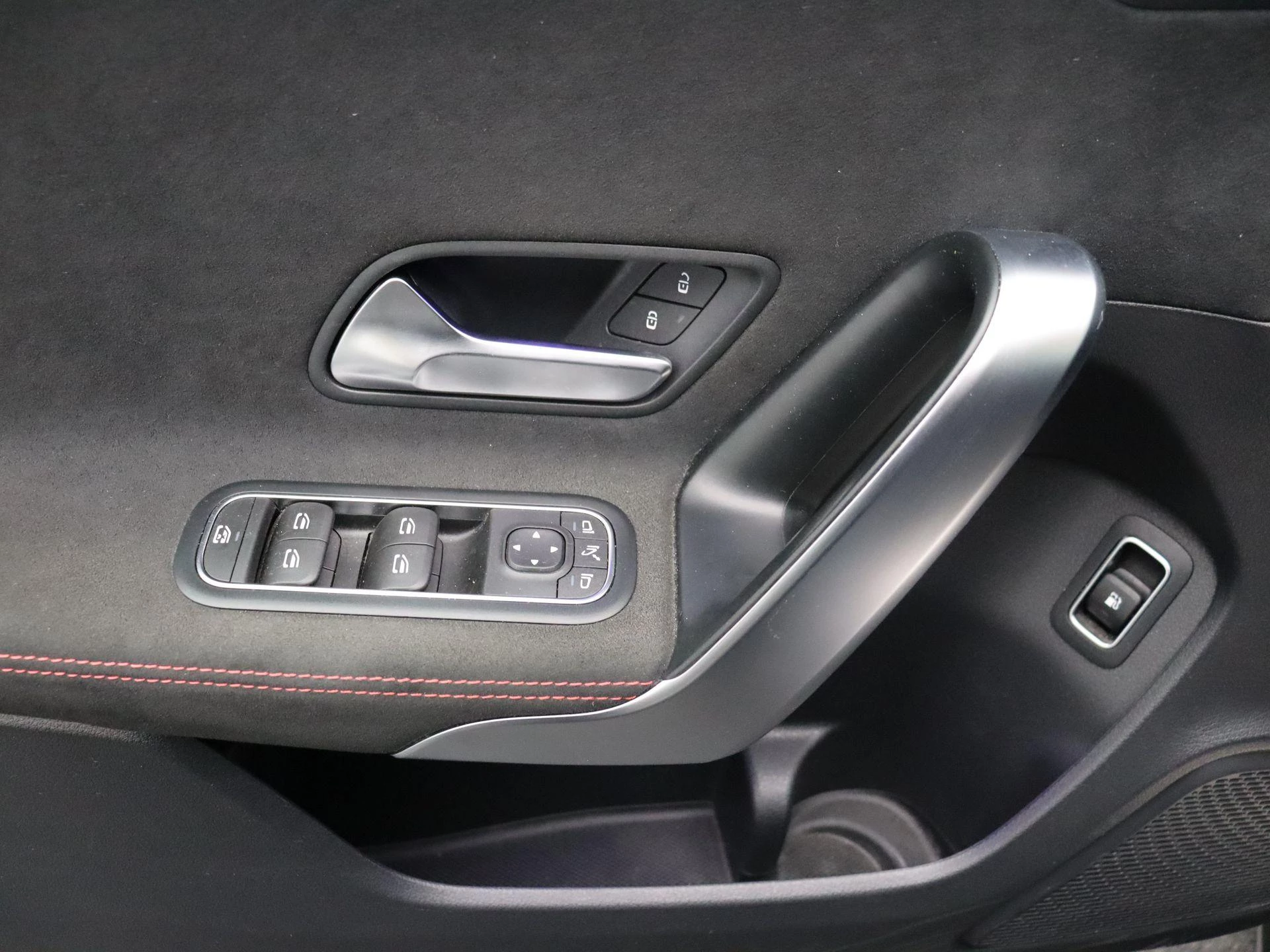 Mercedes-Benz Classe A 250 e AMG Line + PANORAMISCH DAK + CARPLAY + NIGHTPAKKET +