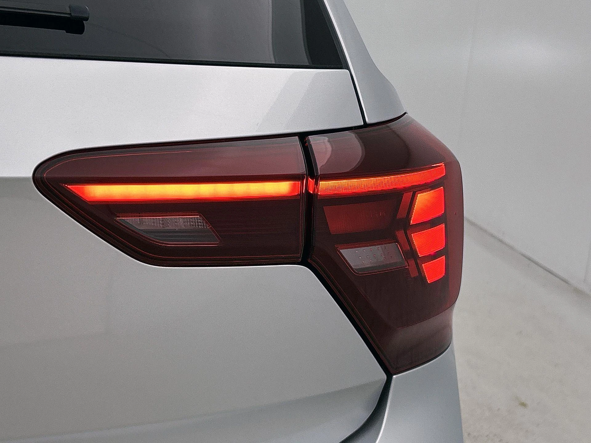 Volkswagen-Polo-image-27
