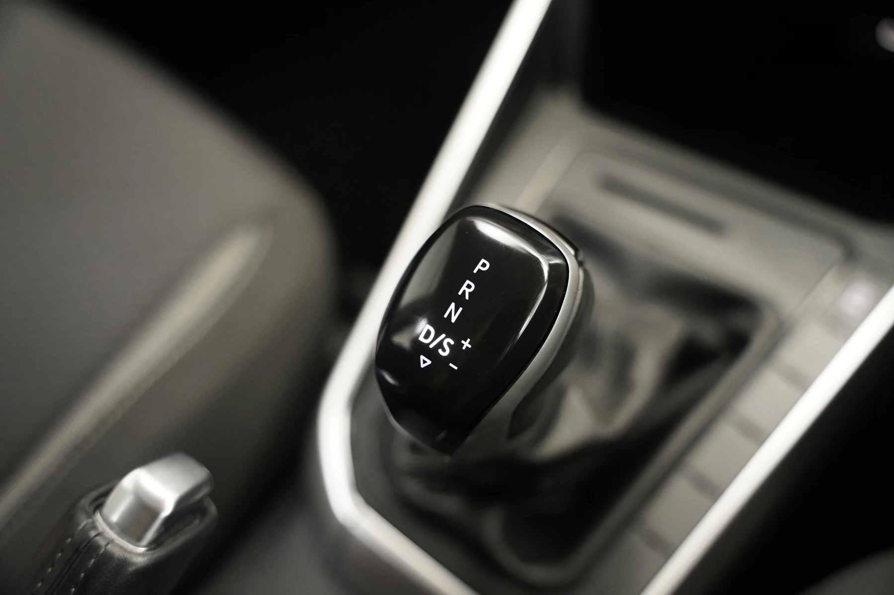Volkswagen-Polo-image-24