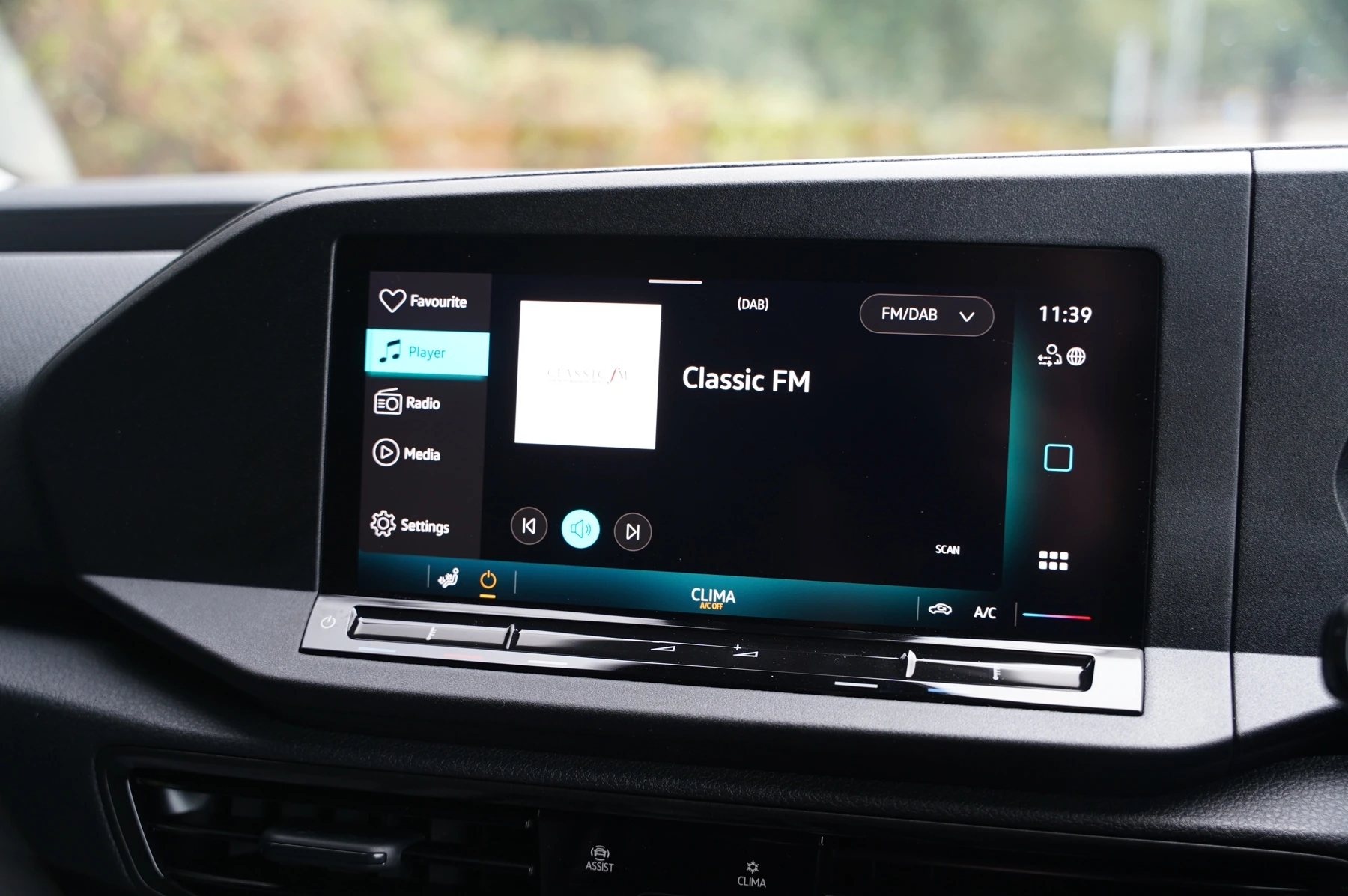 Volkswagen-Caddy-image-21