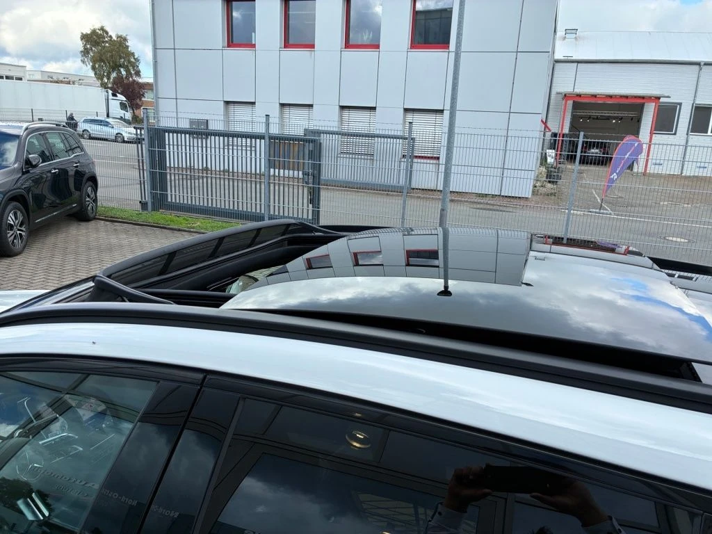Mercedes-Benz-E-Klasse 220-image-18