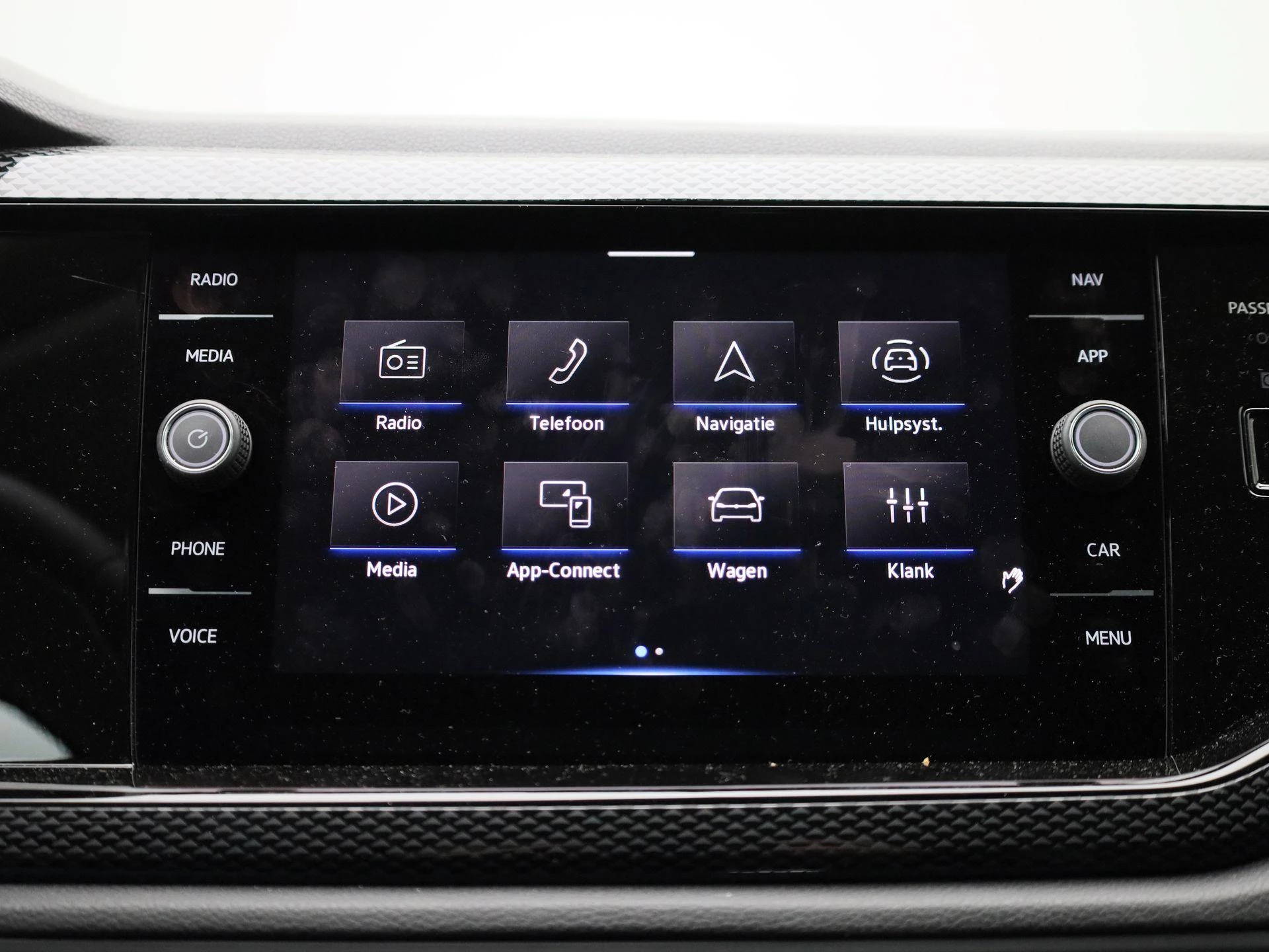Volkswagen-Polo-image-24
