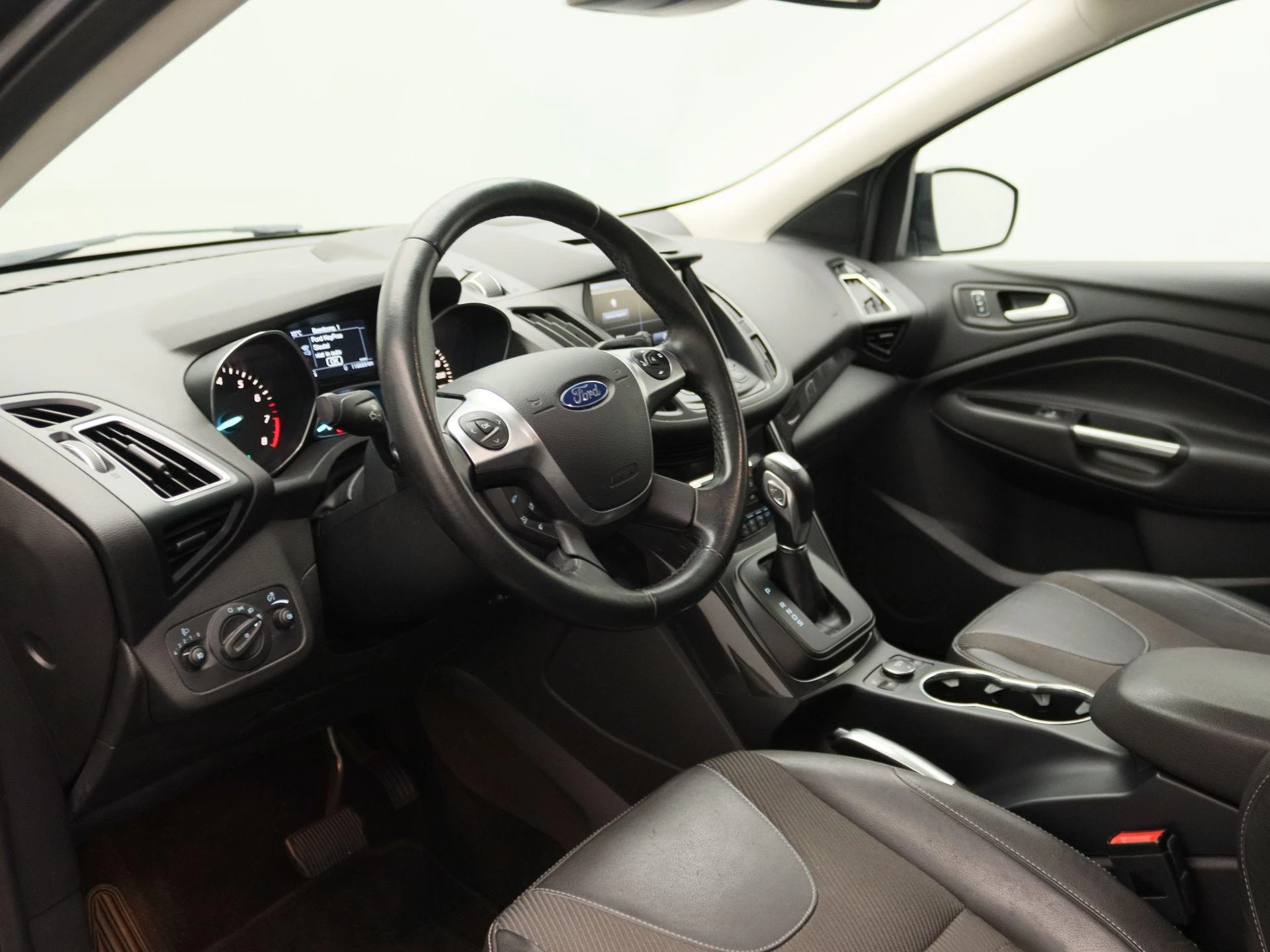 Ford-Kuga-image-27