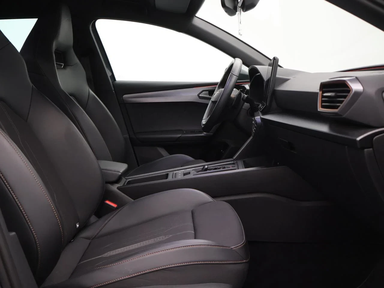 CUPRA Leon Sportstourer ST e-Hybrid (PHEV) Leon Break PHEV 1.4e-HYBRID 204PK *AUTOMAAT*LEDER*SPORTZETELS*CAMERA*PDC*NAVI*APP-CONNECT*ACC*...*