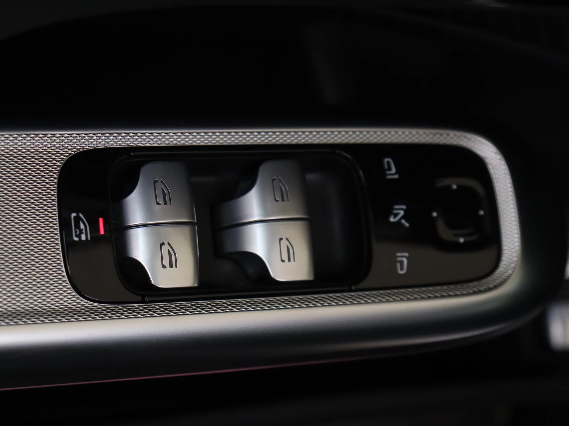 Mercedes-Benz-E-Klasse-image-28